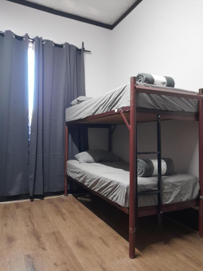 Hostel Ozi Backpackers - - Perth