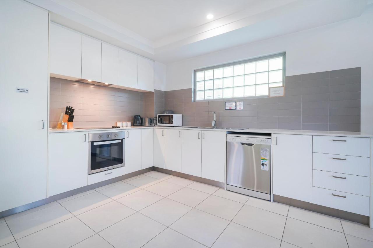 1 Fabulous Fisher 2br 2ba Cloverdale Apartment Perth