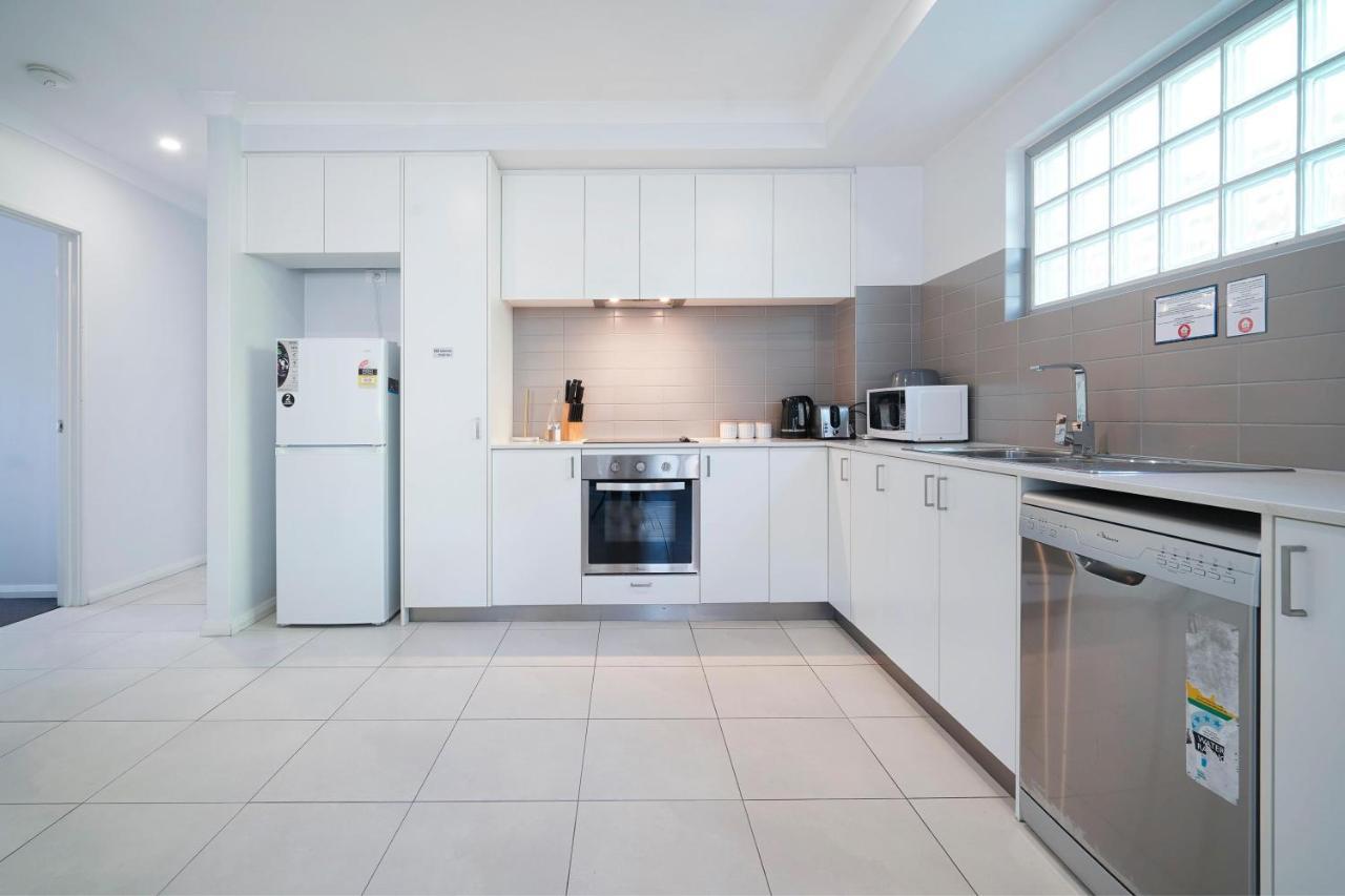 1 Fabulous Fisher 2br 2ba Cloverdale * Perth