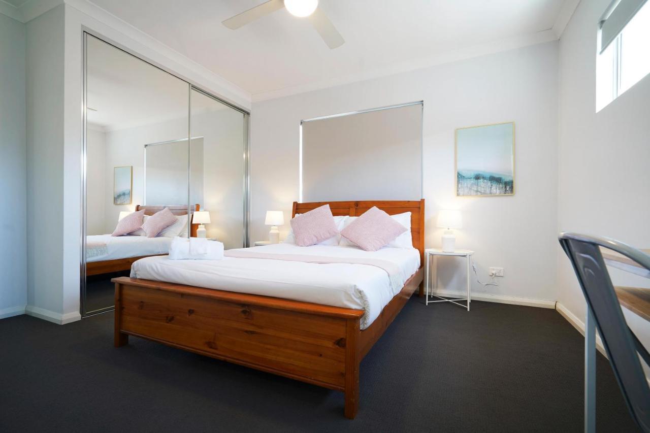 1 Fabulous Fisher 2br 2ba Cloverdale Apartment Perth
