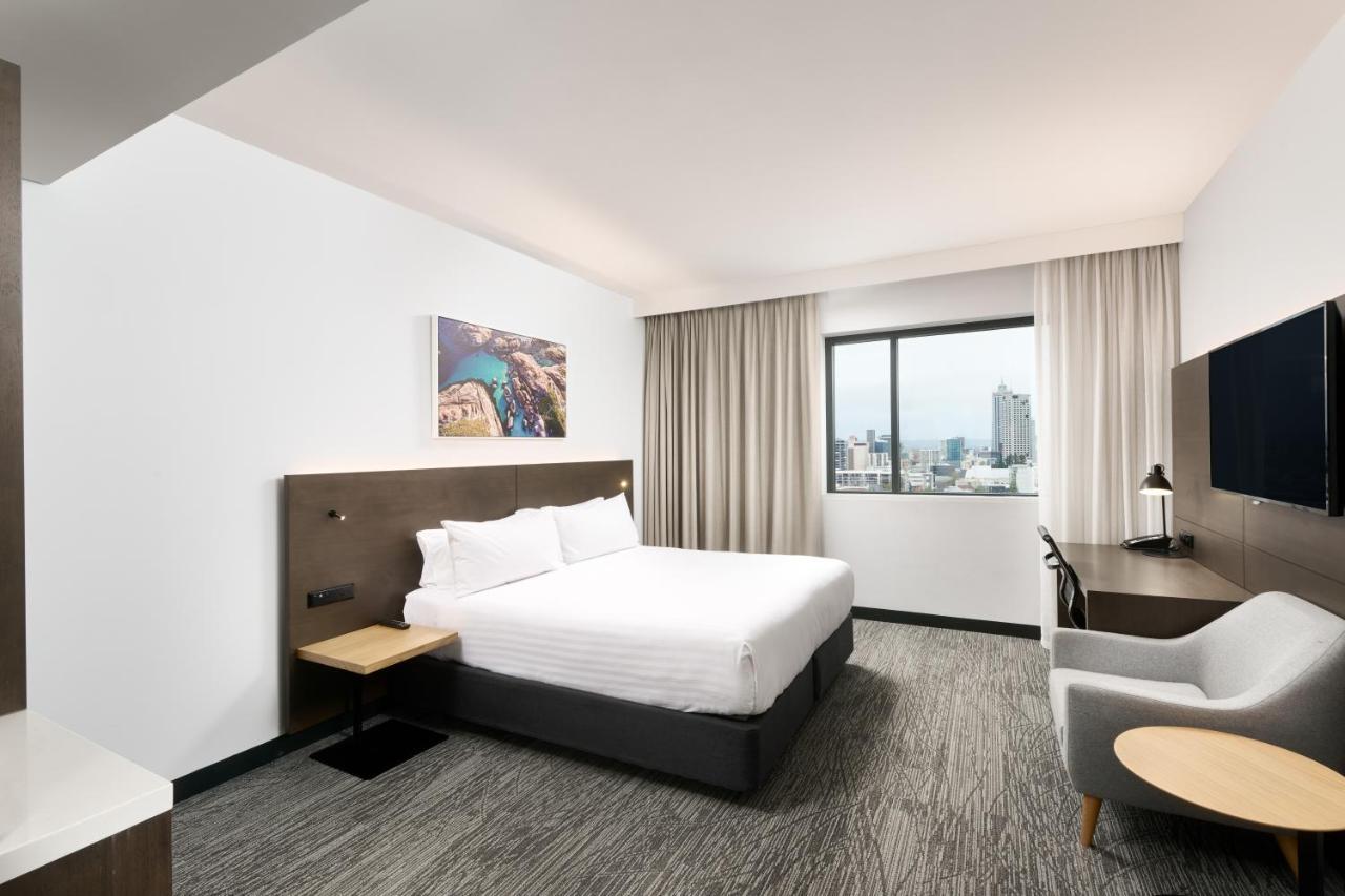 Hotel West By Ihg