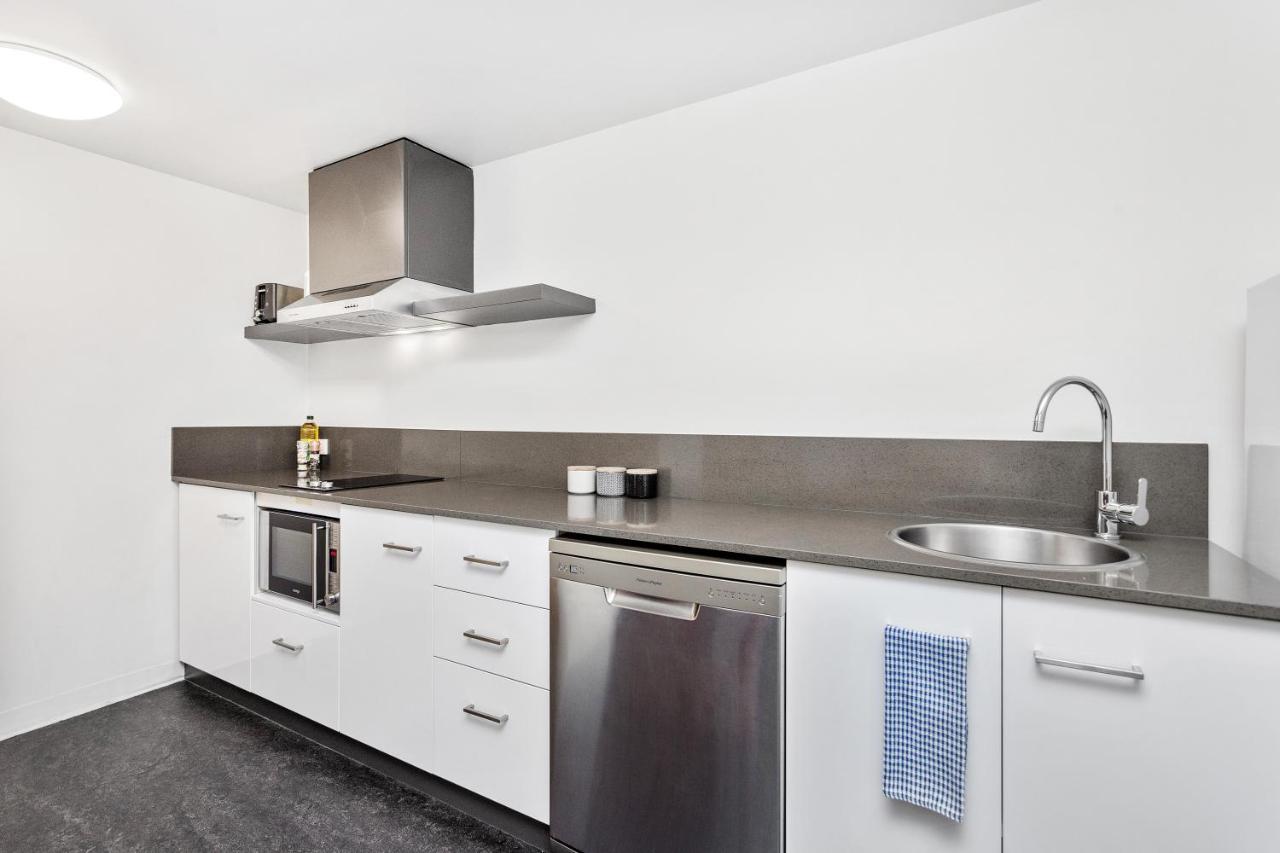 321 Heavenly Hay Sleeps 4 2br Poolgym Apartment Perth