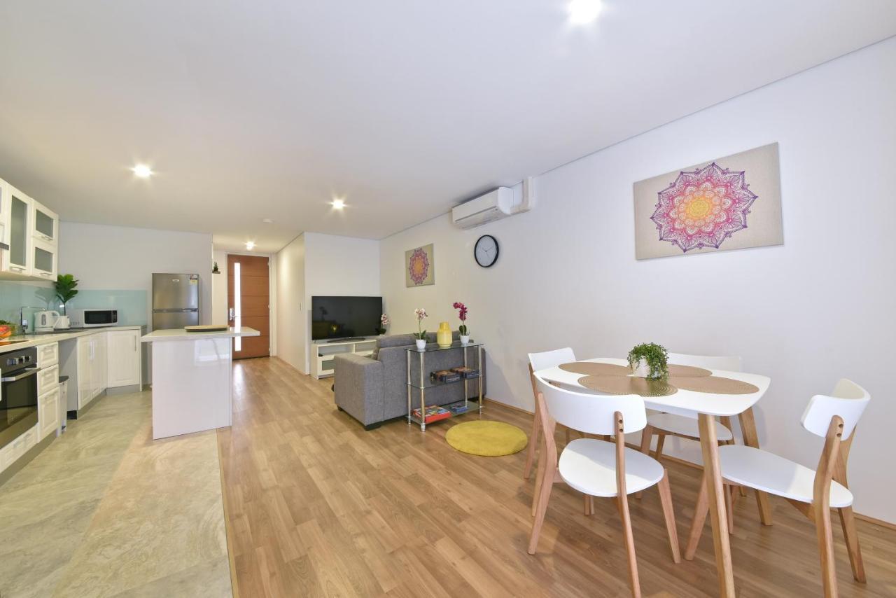 2x2 Modern Near Airport And *