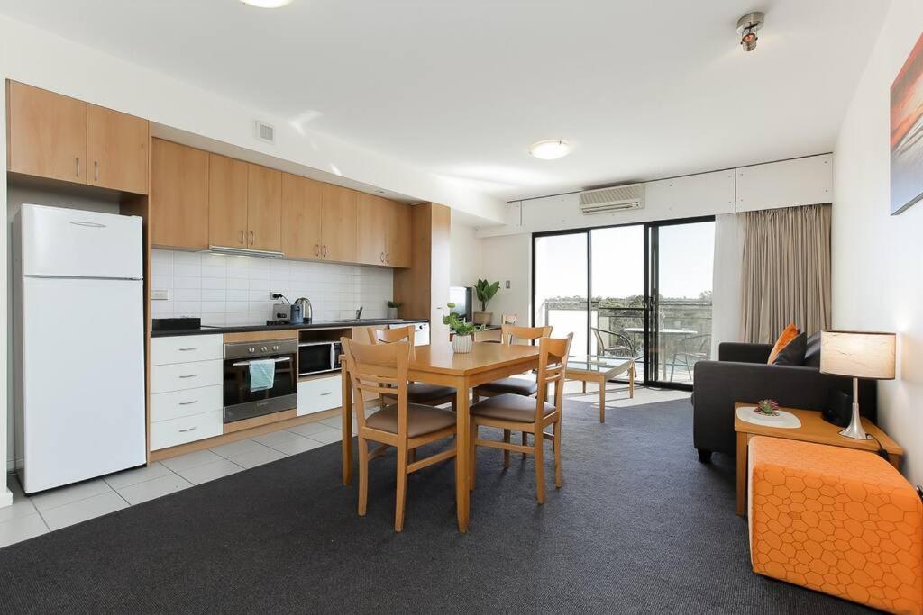 Apartment Beautiful 1-bedroom Close To The River