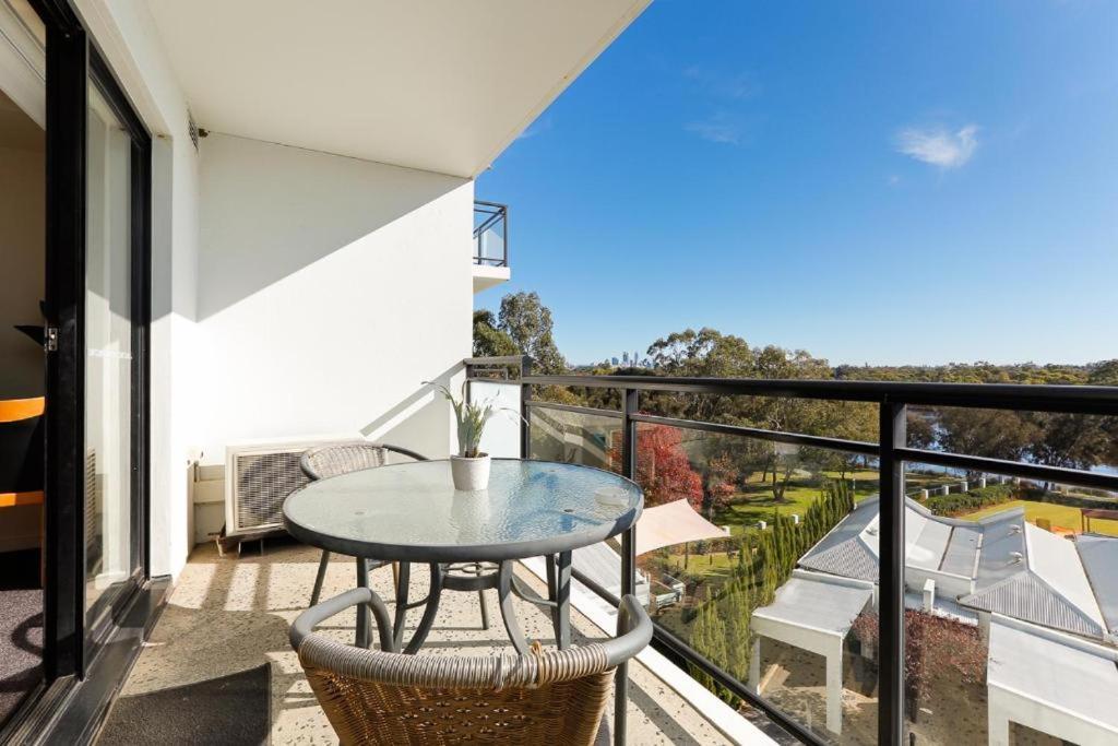 Beautiful 1-bedroom Close To The River