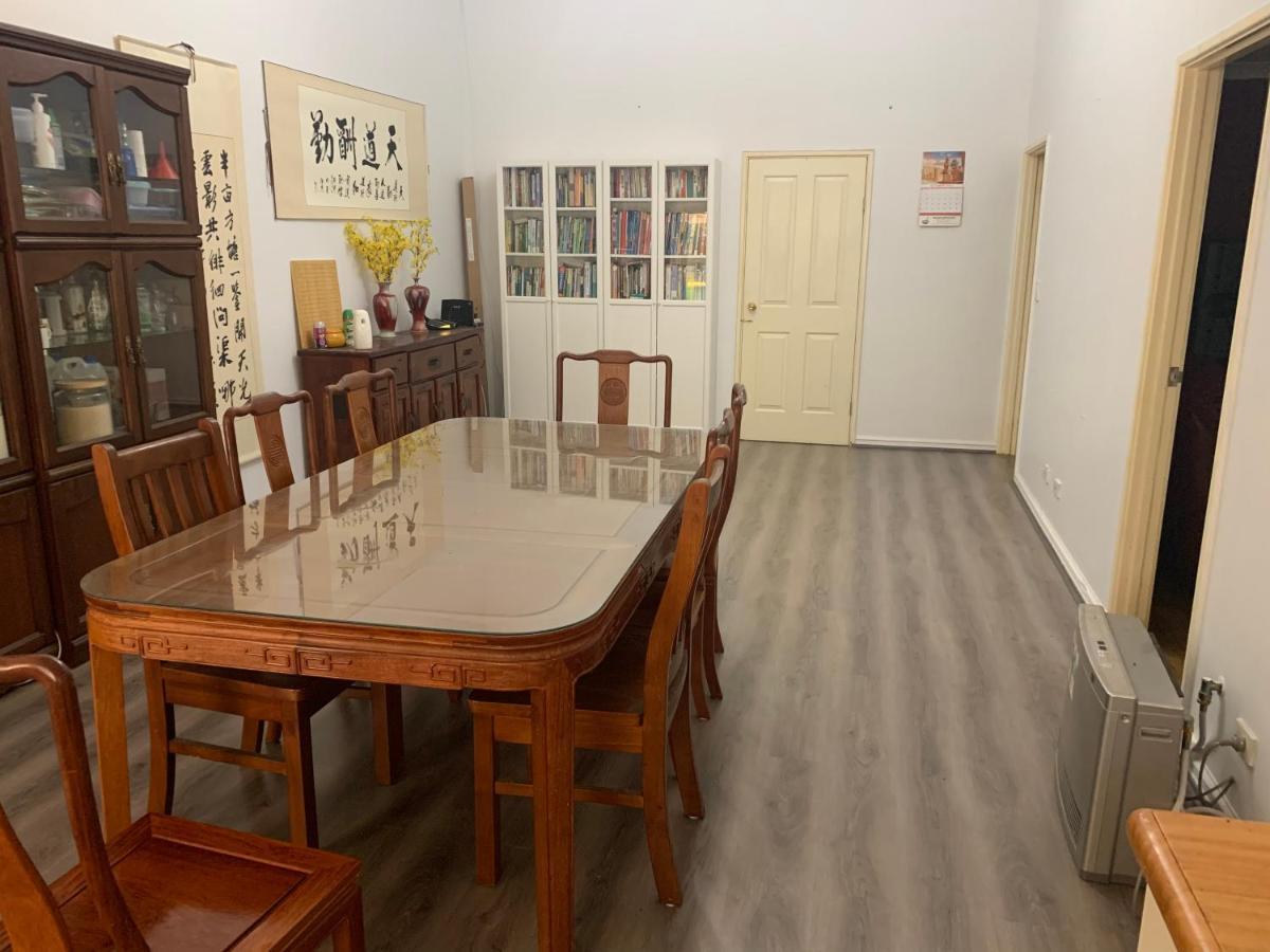 Double Share Bathroom And Kitchen * Perth