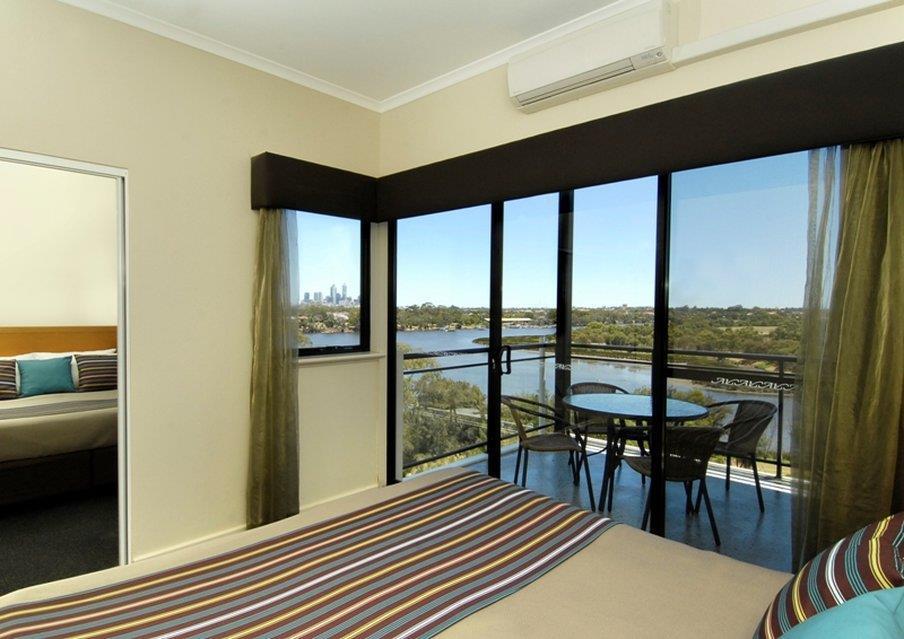 Assured Ascot Quays Aparthotel 4*