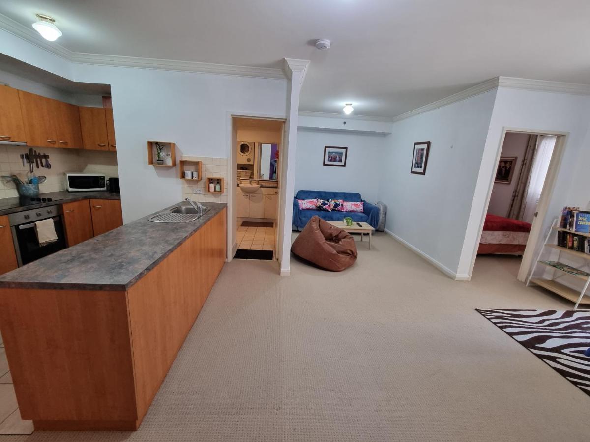 Little Monica Apartment- Spacious, Affordable & Apartment Perth