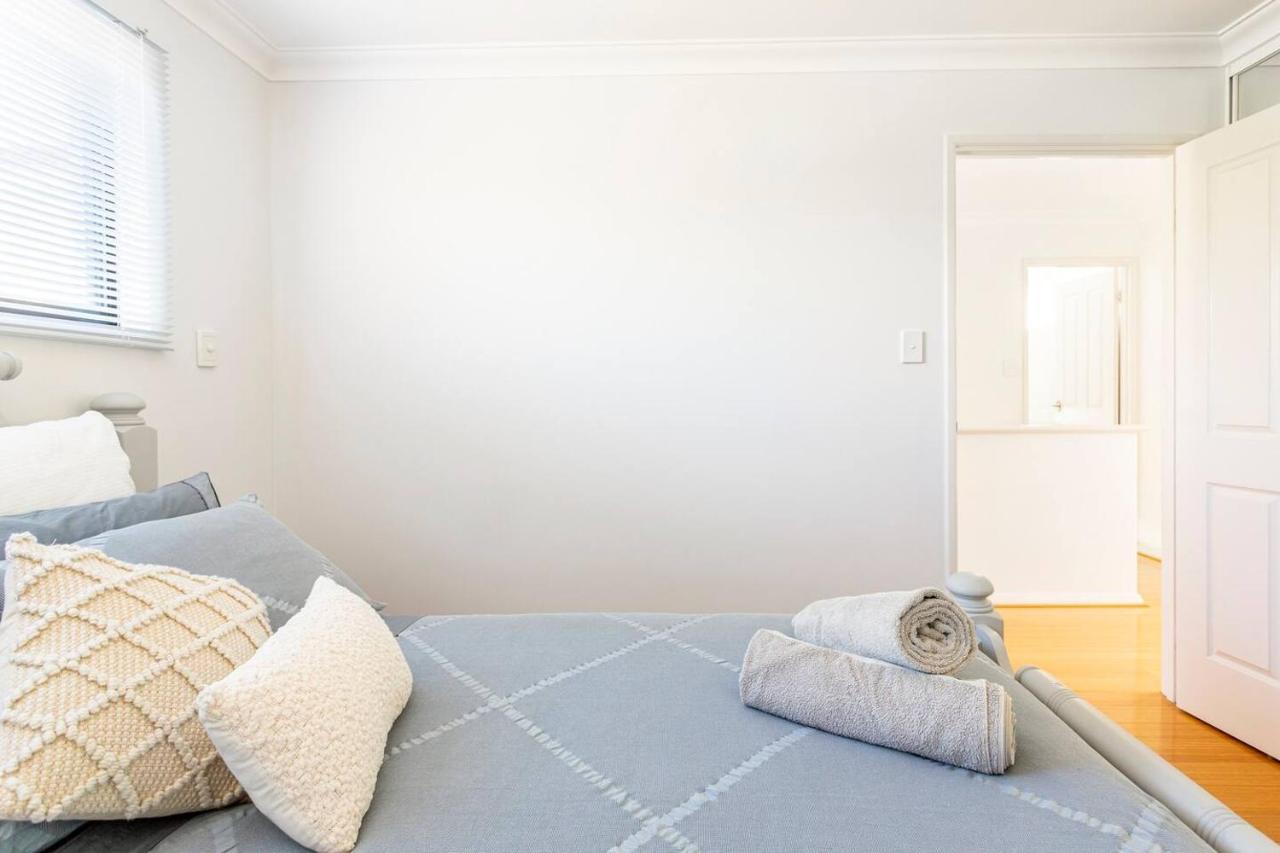 Apartment The Scarborough House - Walk To The Beach! Perth