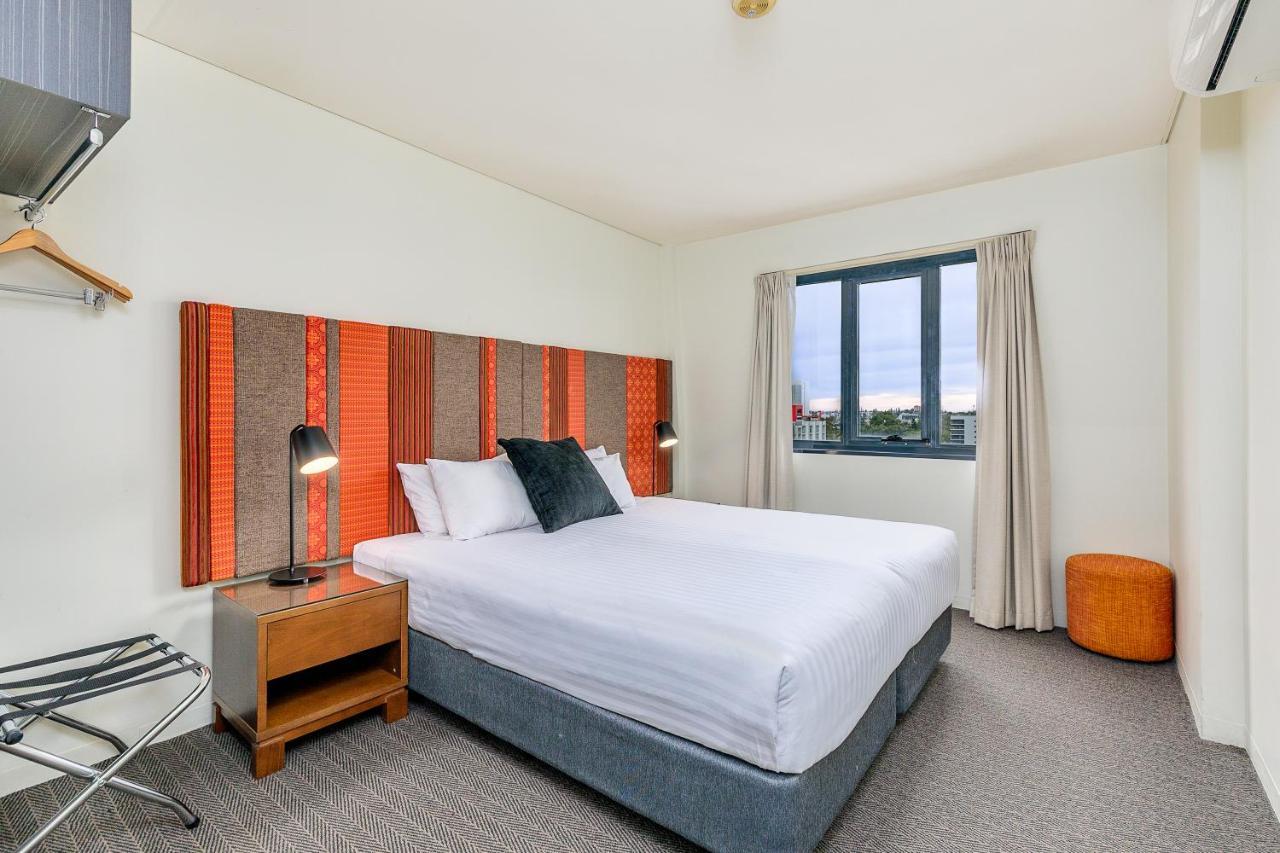 Aparthotel Suites *