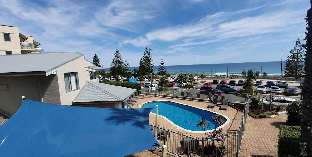 Seashells Scarborough 4*