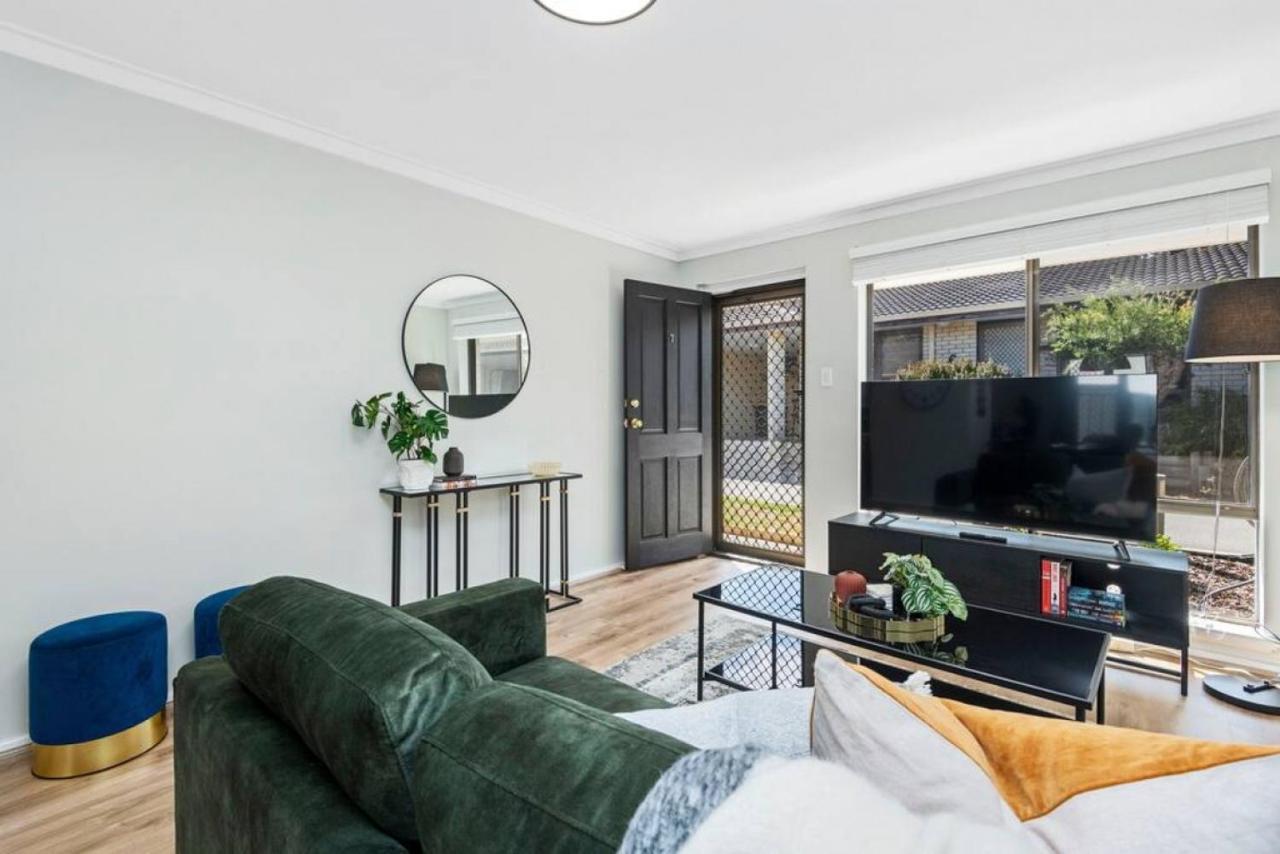 Coastal Elegance A Luxurious Dreamy Escape
