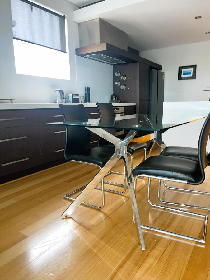 47 Breathtaking Riverviews 2brpark Apartment