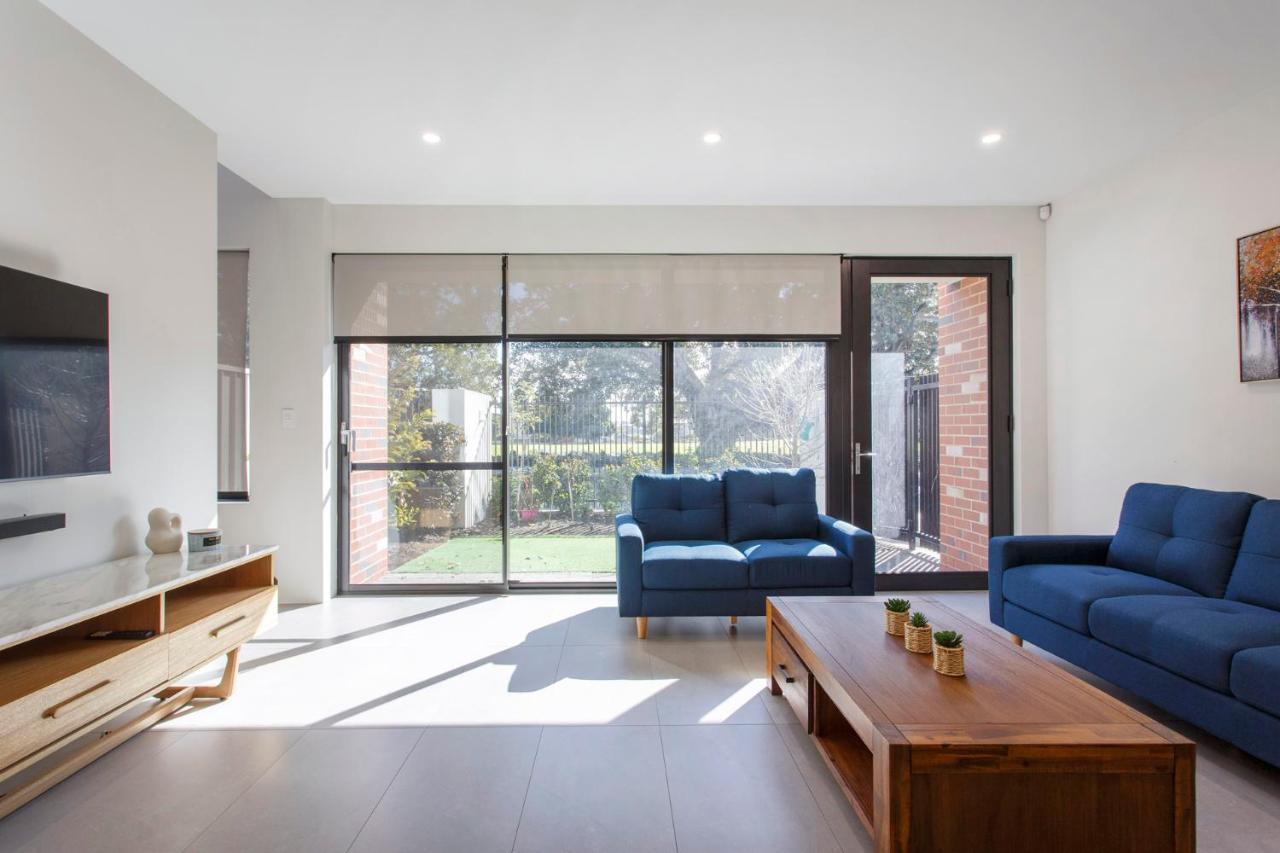 Westside Retreat Villa *
