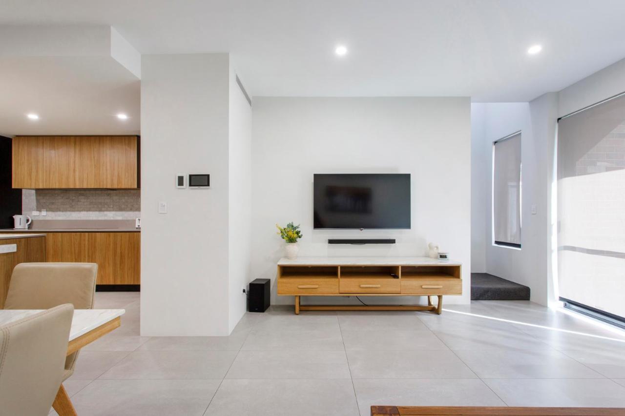 Villa Westside Retreat