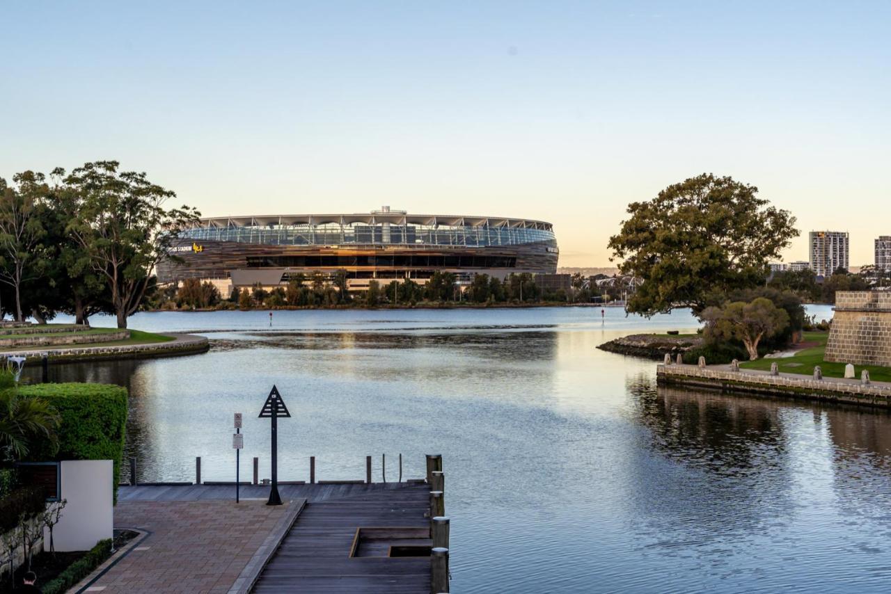 Riverside Panorama Spectacular Living Apartment Perth