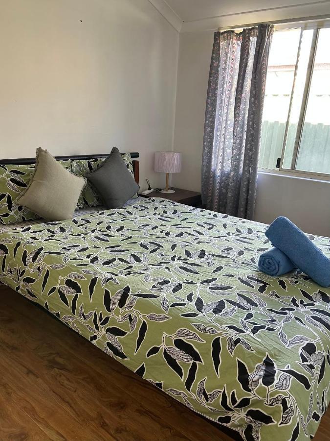 Lovely Double Share Bathroom And Kitchen Perth