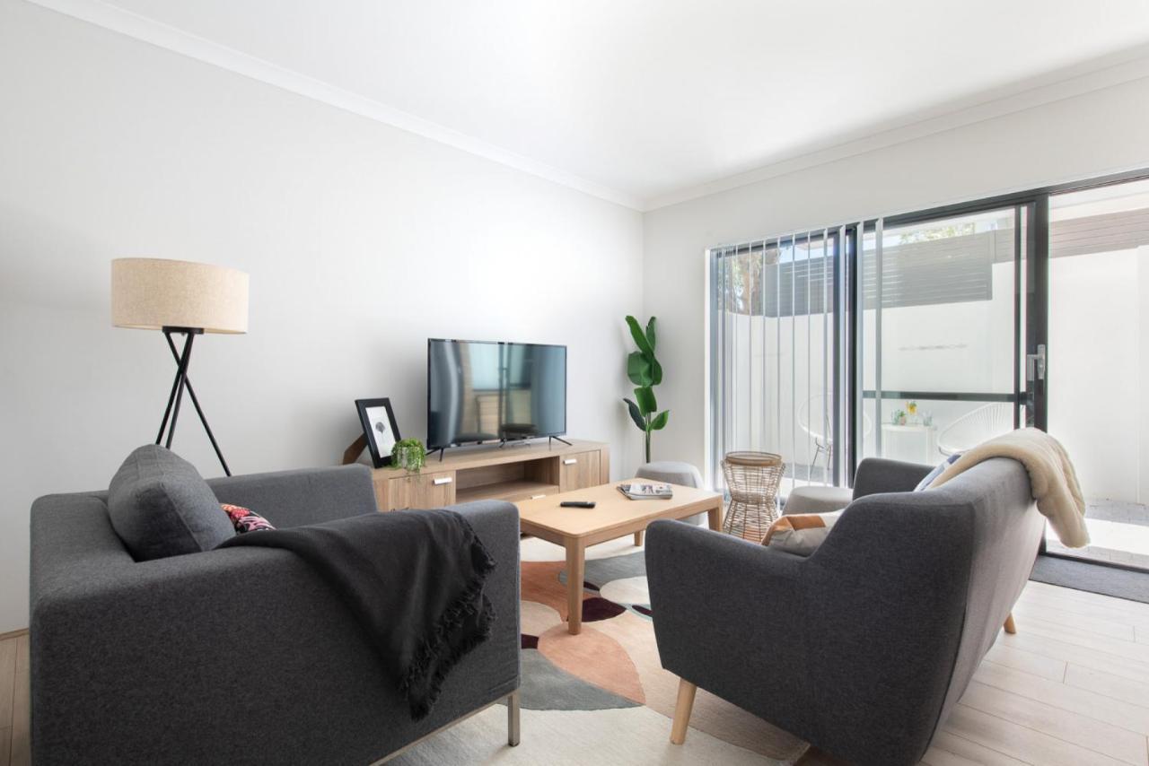 Modern Cozy Apartment *