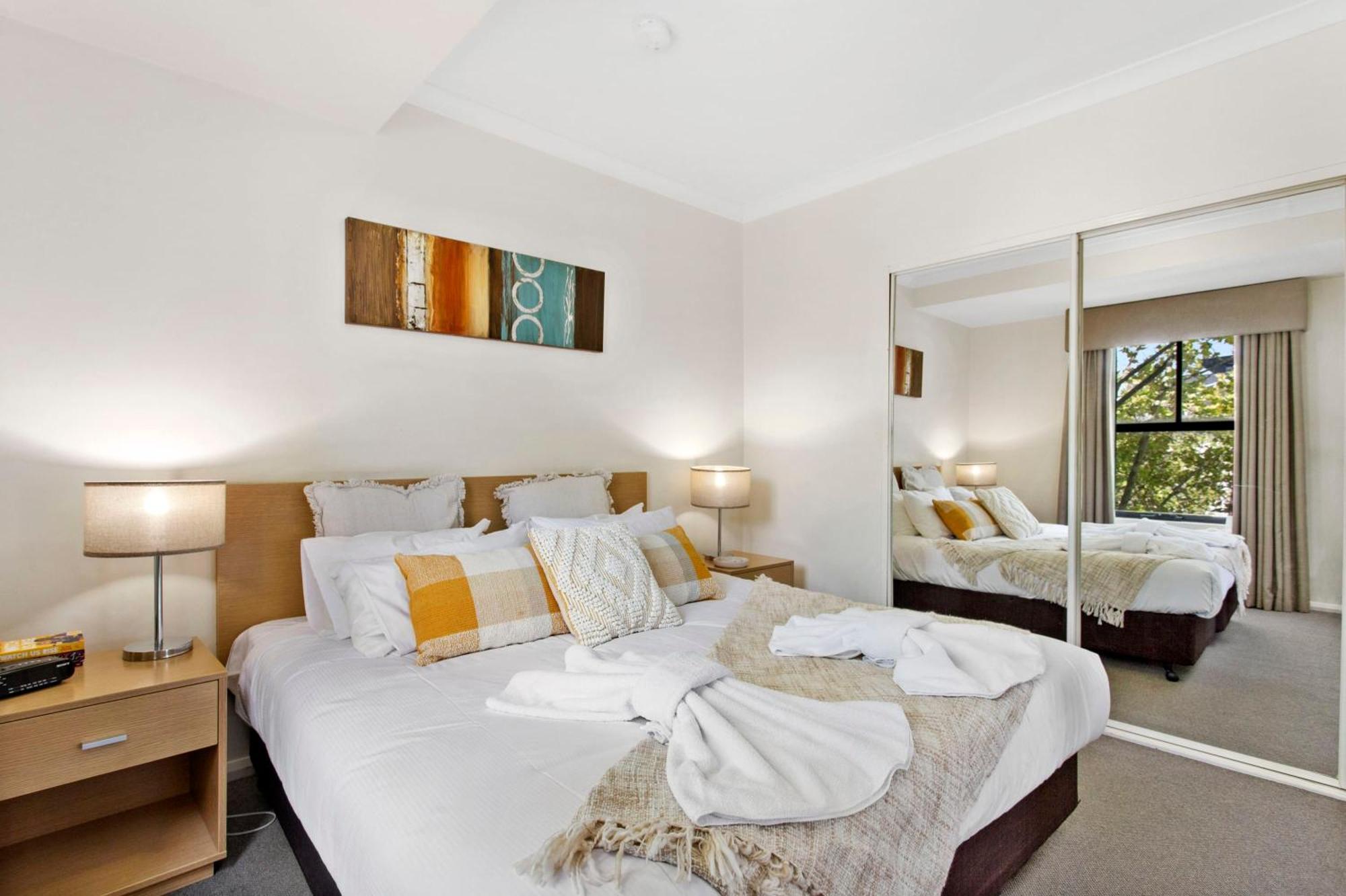 Apartment 2bdr 1bth - Street Magic *