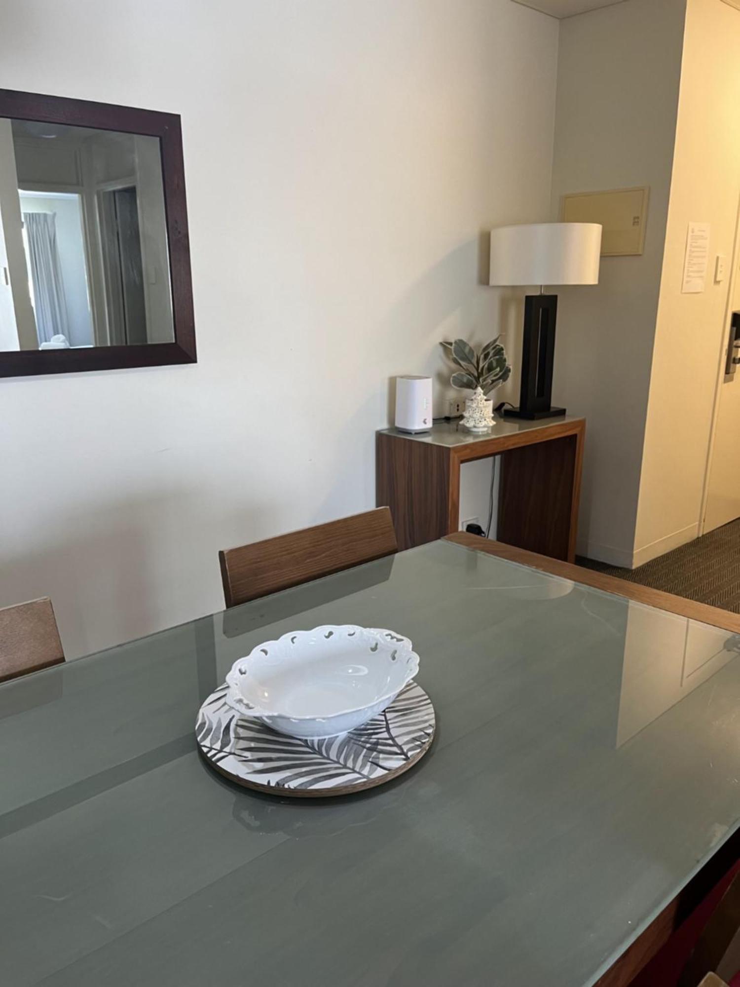 Apartment 109 Simply Devine Hay St 2x2apt Poolgym *