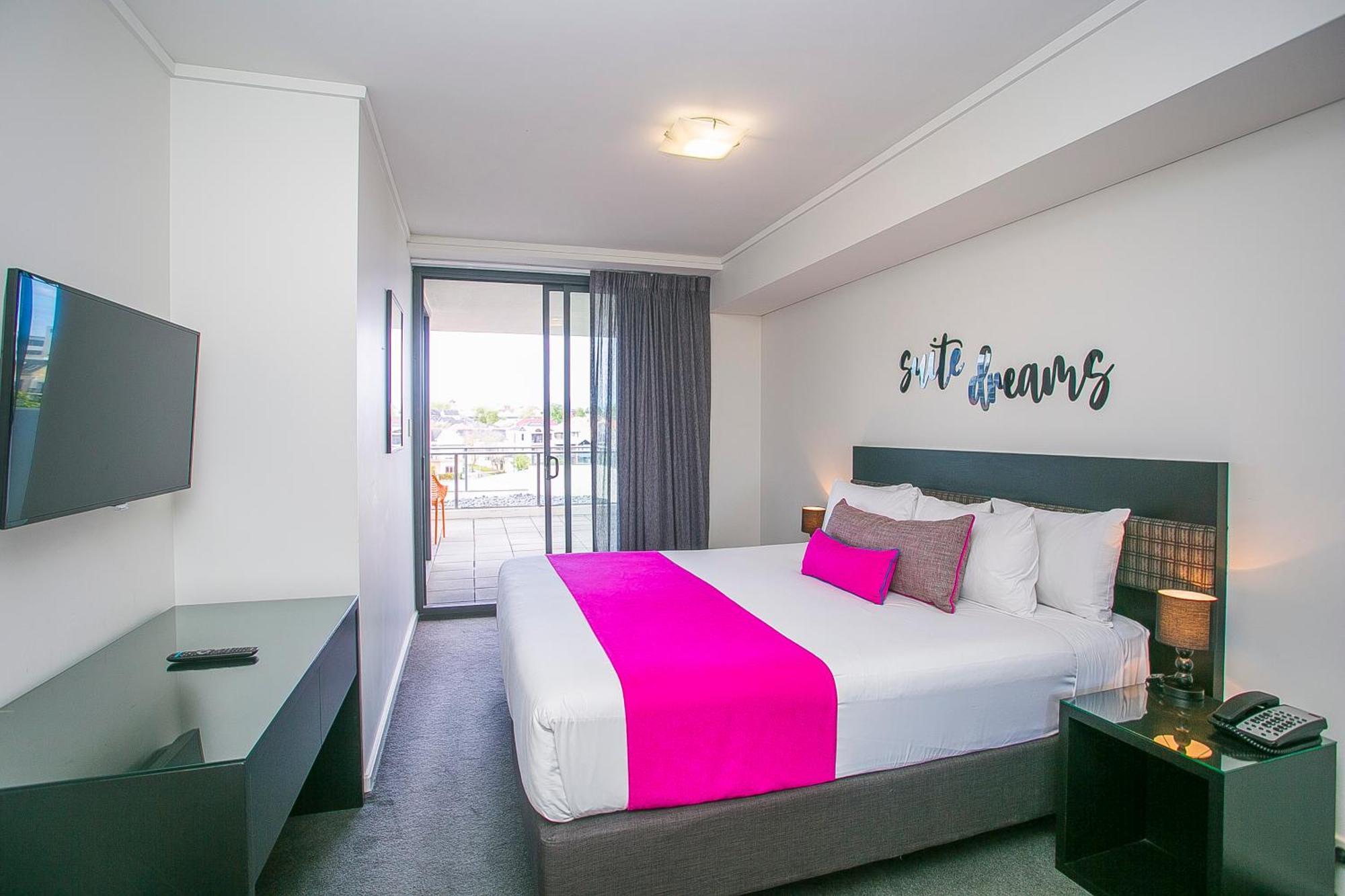 East 4* Perth