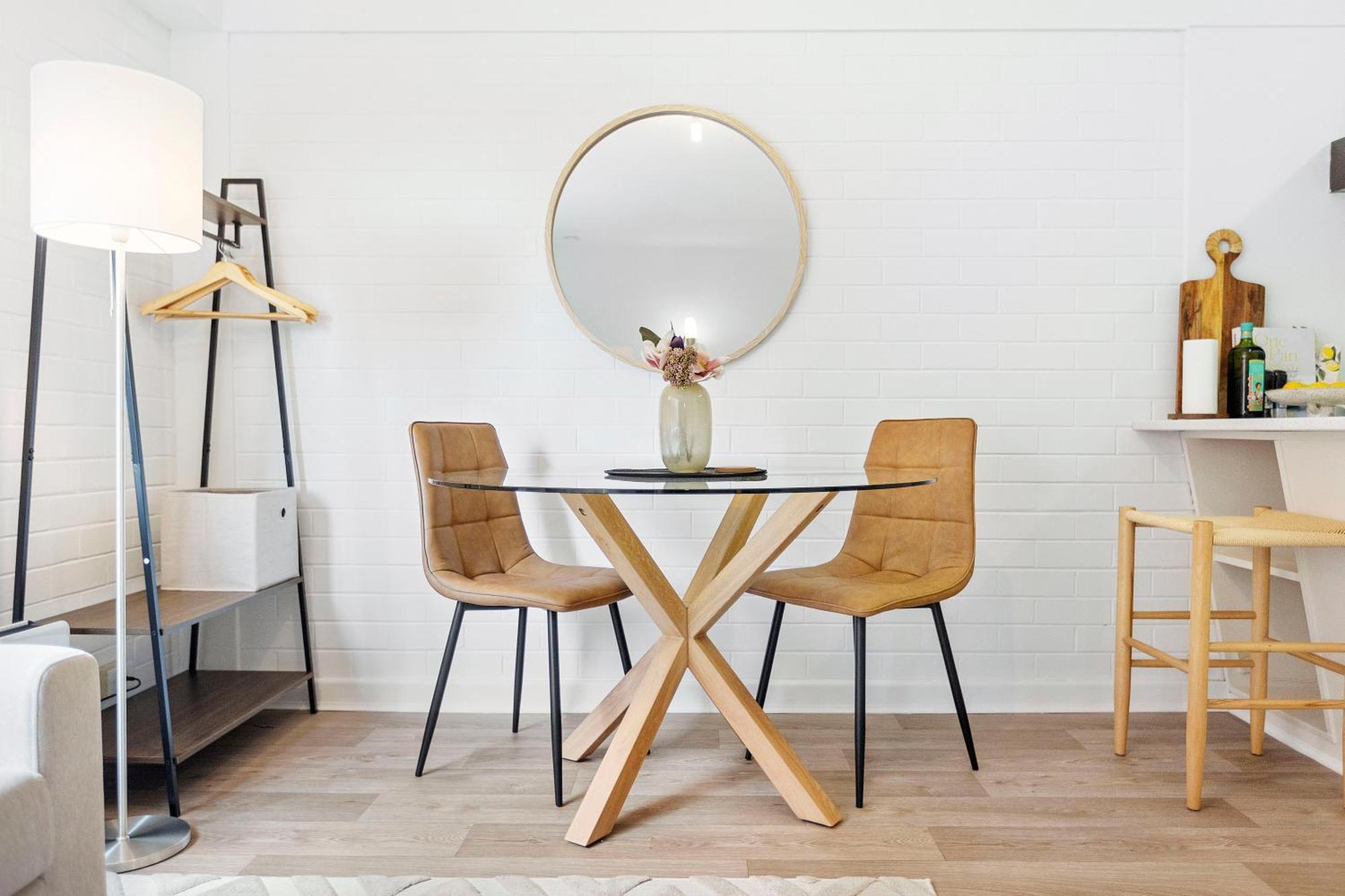 Apartment Urban Chic By 'the Strip'