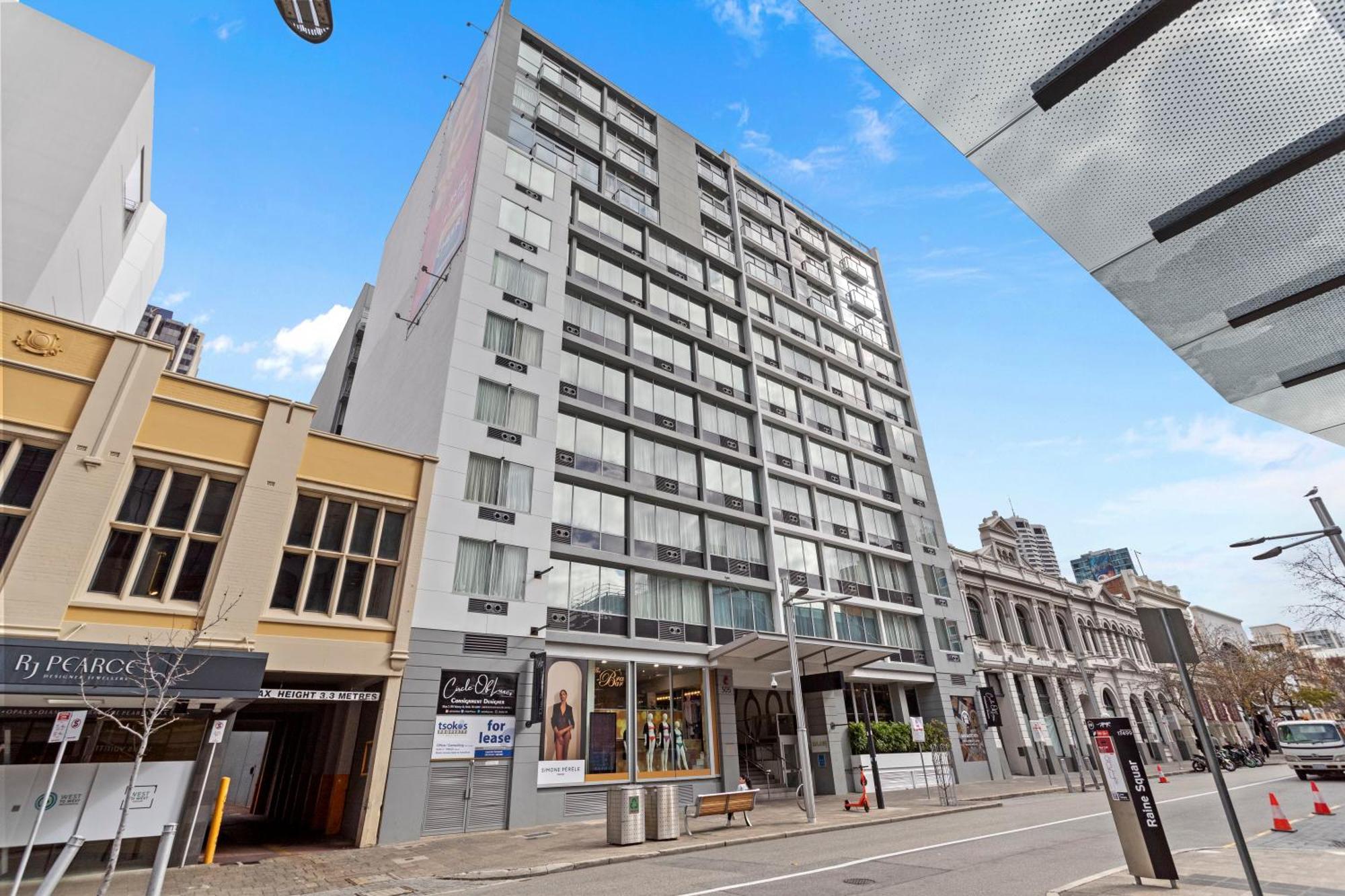 Location Downtown Apartment