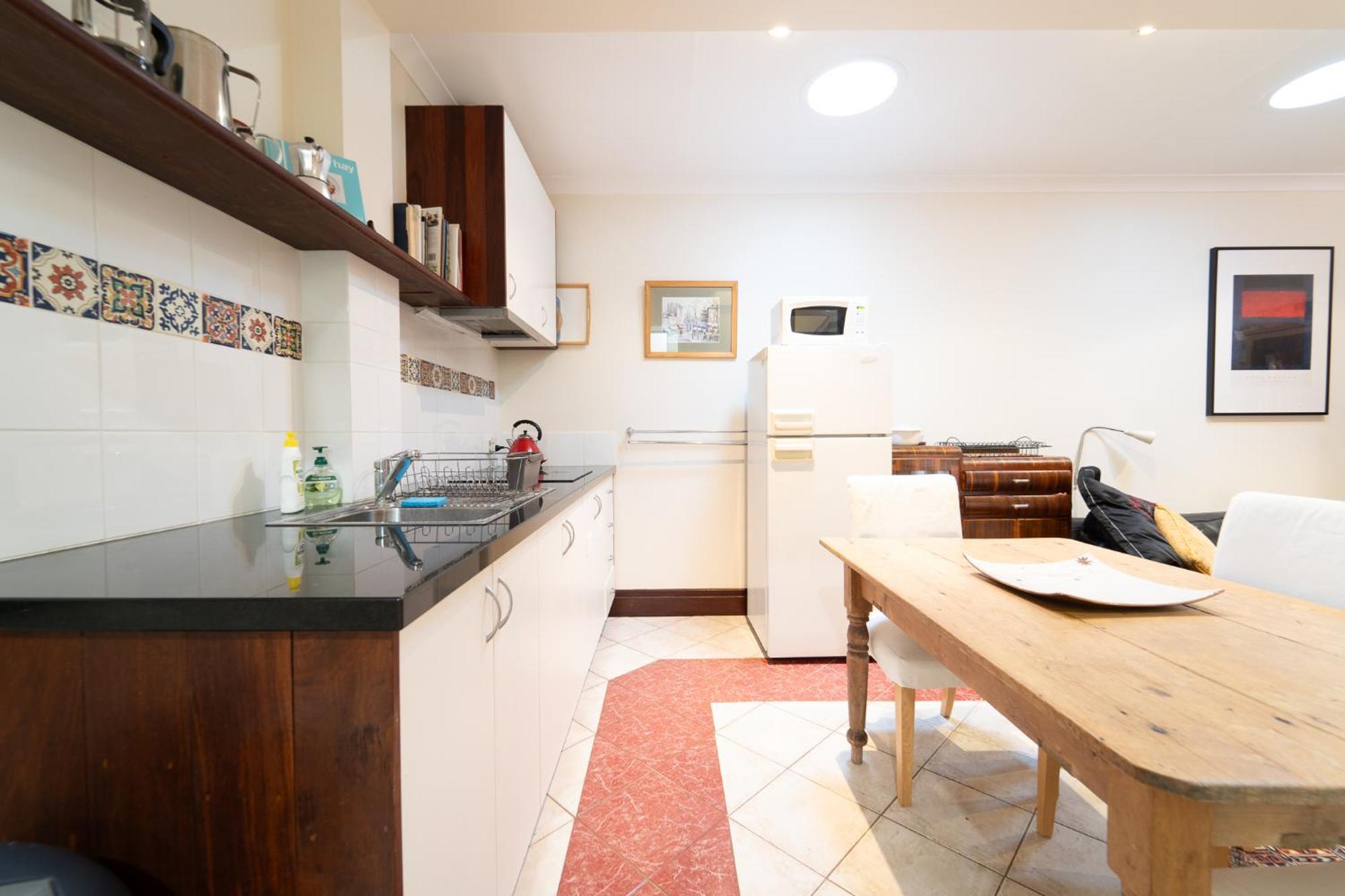 Snow-white's 2 Bedroom Heart In 6000