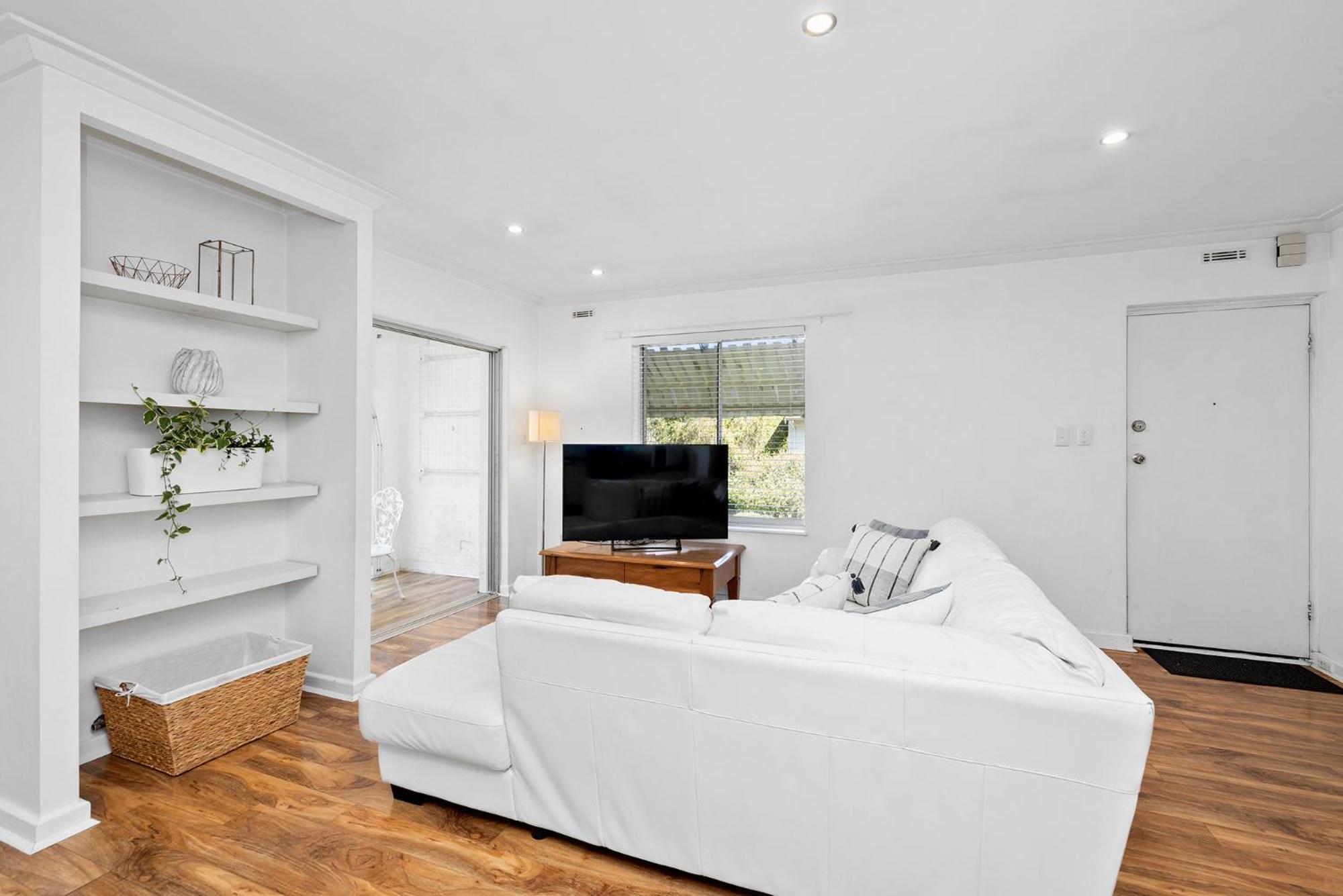 10/17 Richardson Street, South Apartment *