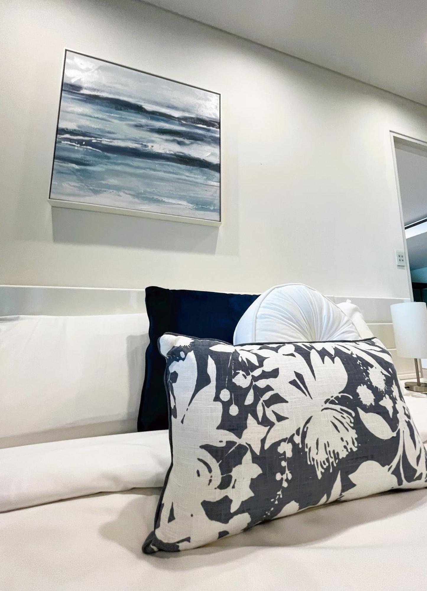 Apartment 47 Breathtaking Riverviews 2brpark