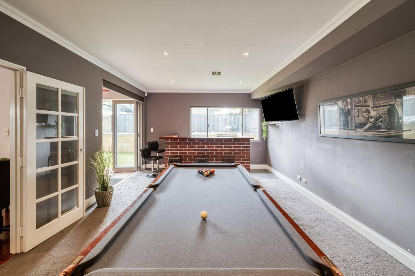 Rivervale Retreat - Spacious Family Living Holiday home *