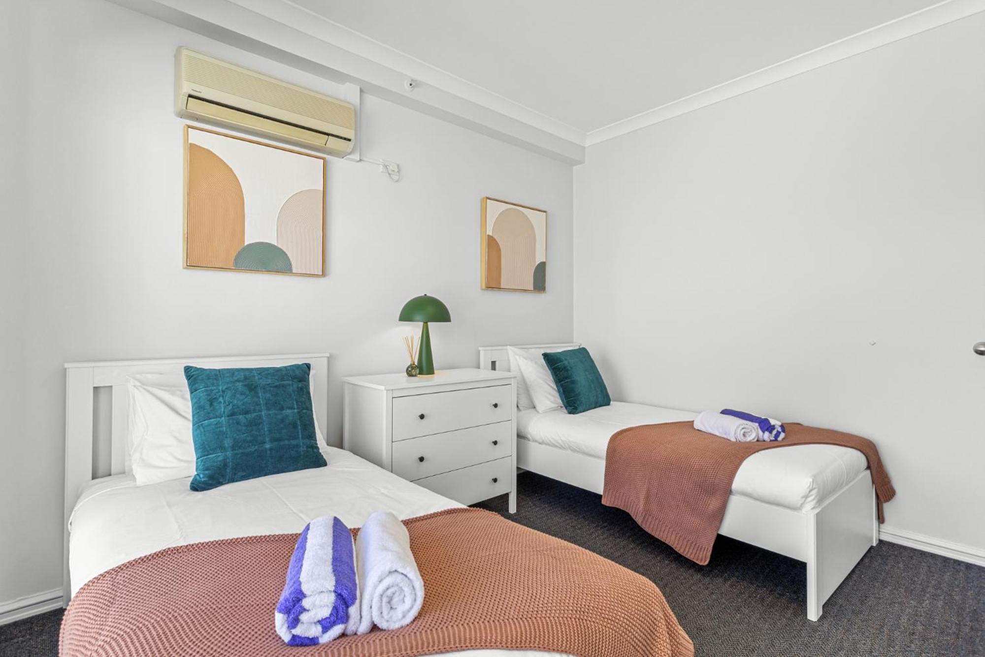 Living Retreat - Modern 2br In East