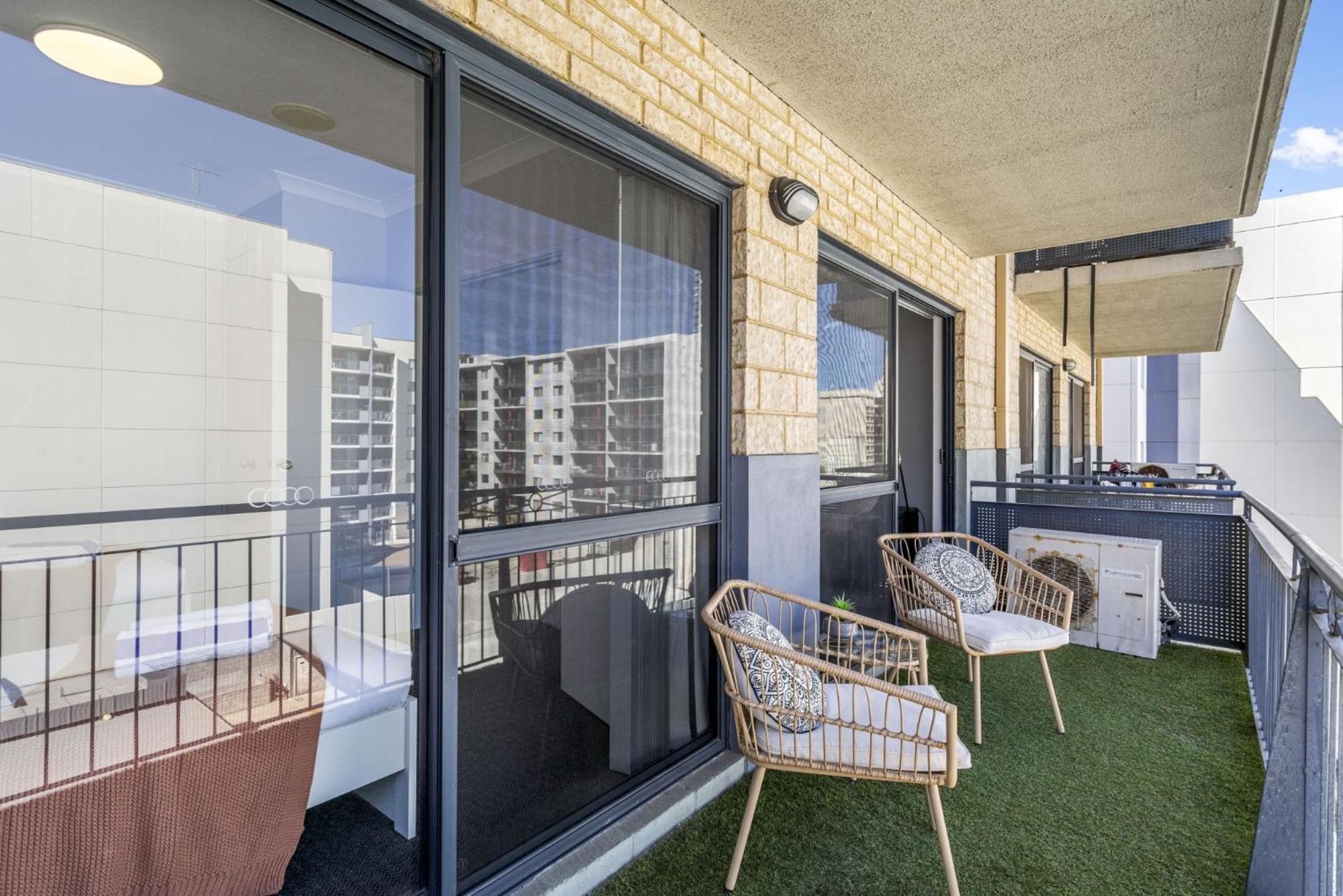 Living Retreat - Modern 2br In East Perth