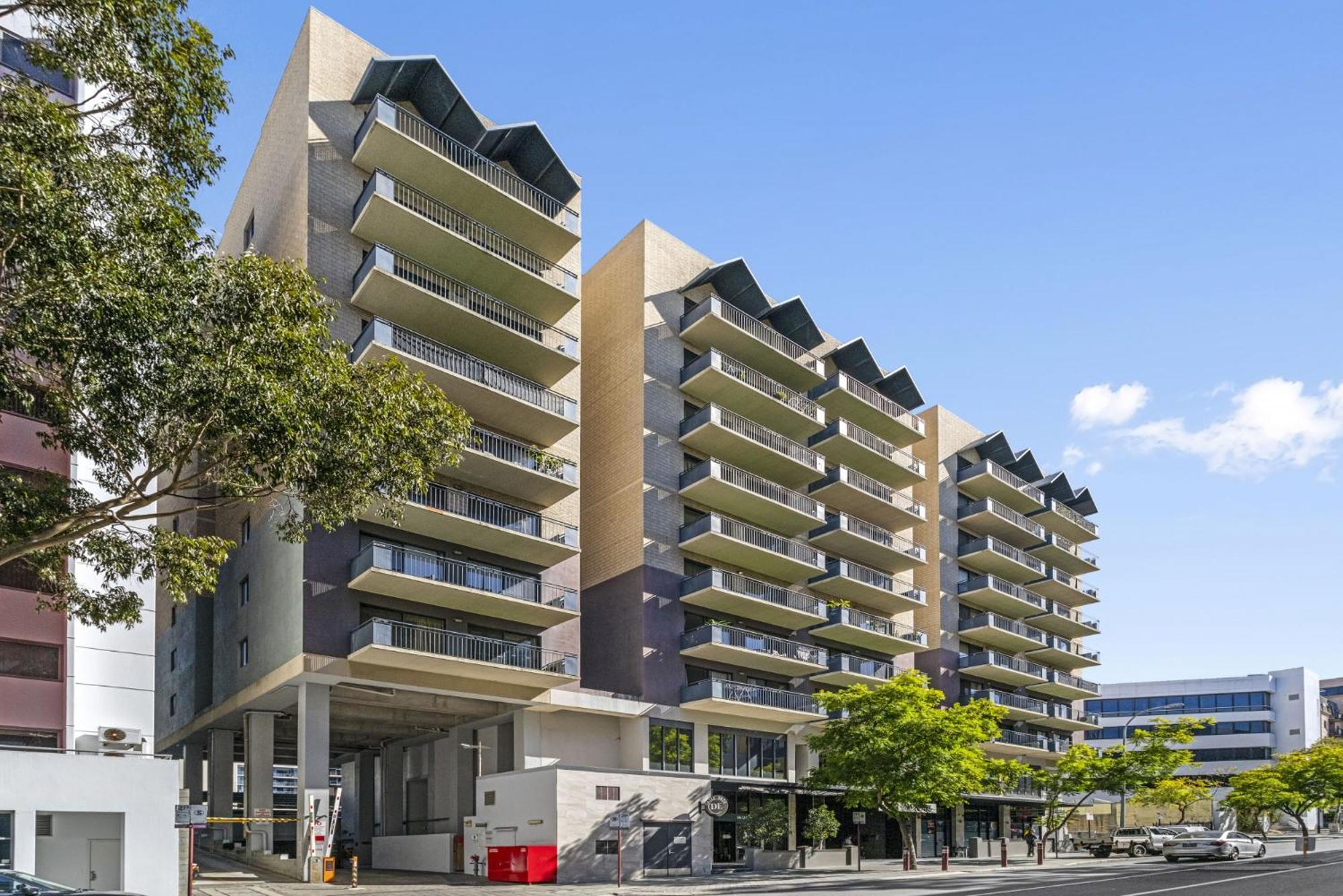 Apartment Living Retreat - Modern 2br In East *