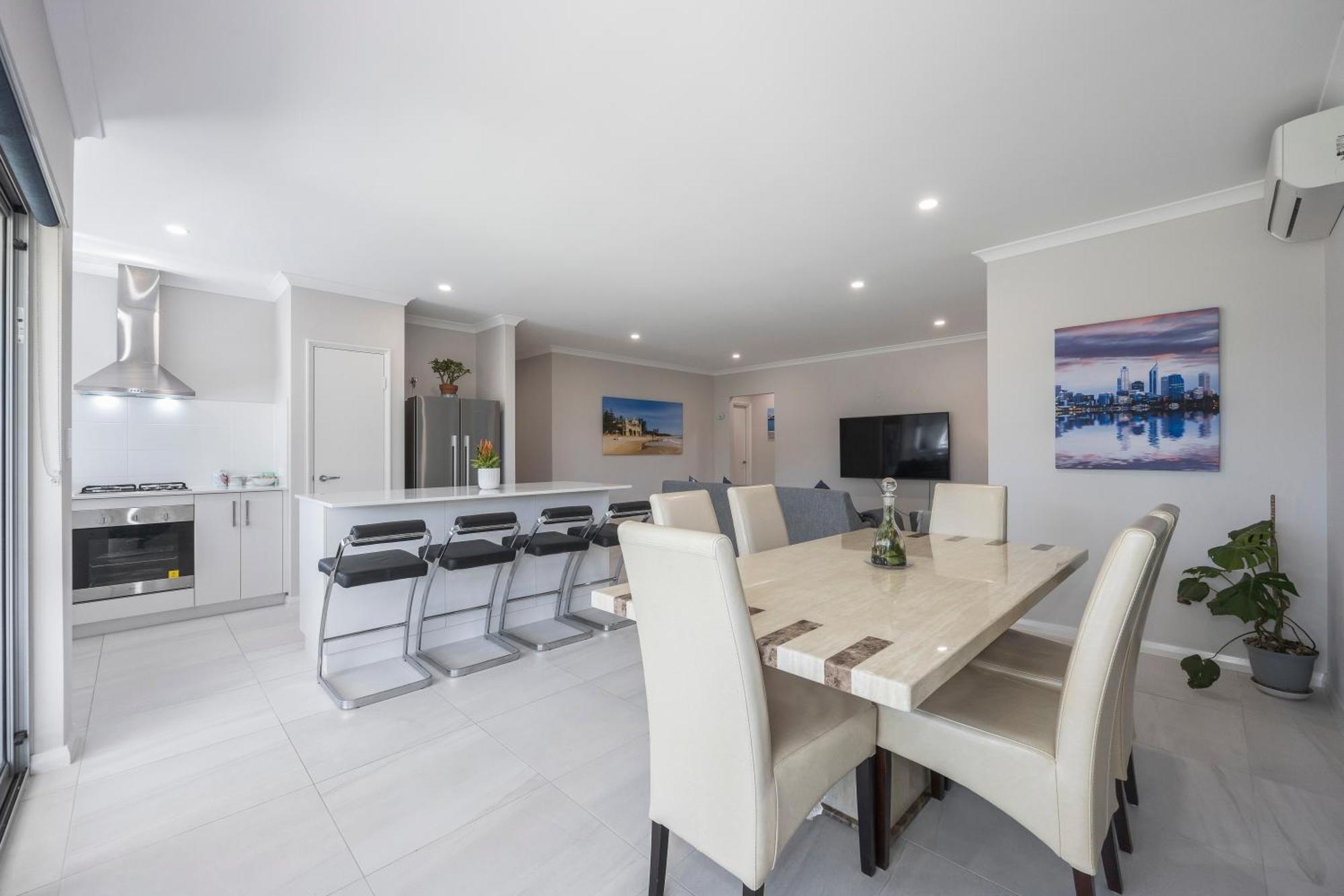 Culdesac Charm * Perth