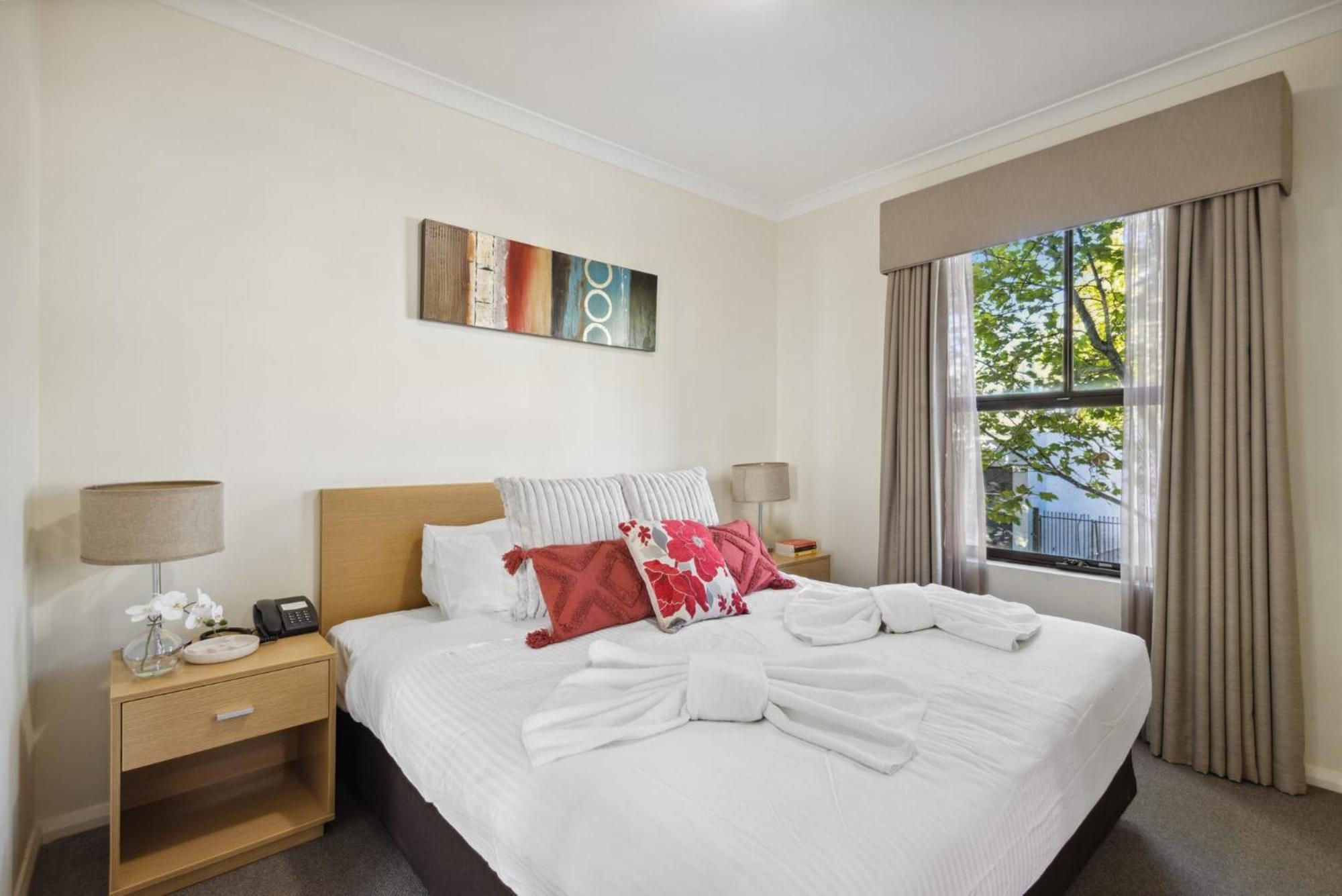 2bdr 1bth 1prk - Northbridge Magic