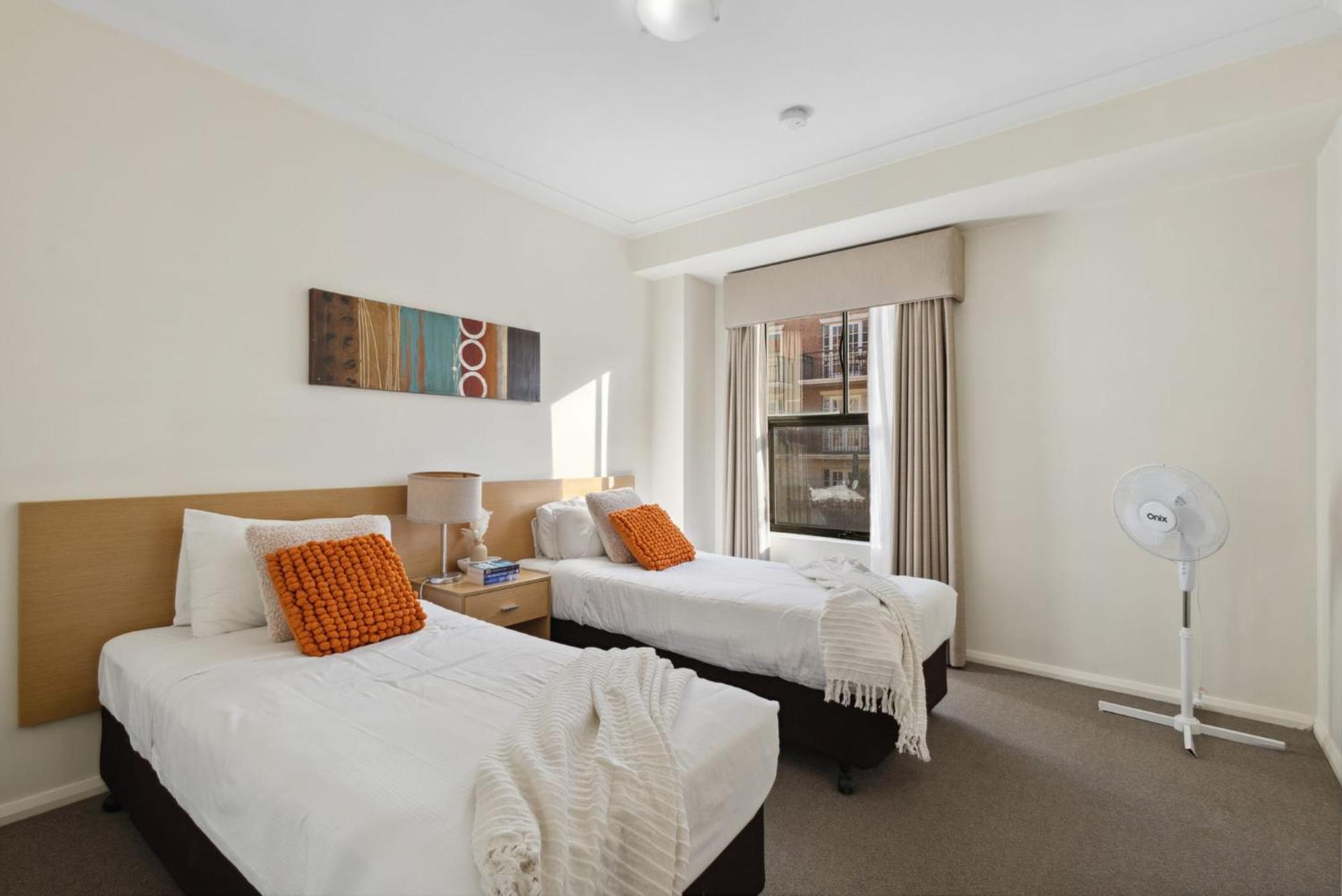 3bdr 2bth 1prk - Northbridge Townhouse Perth