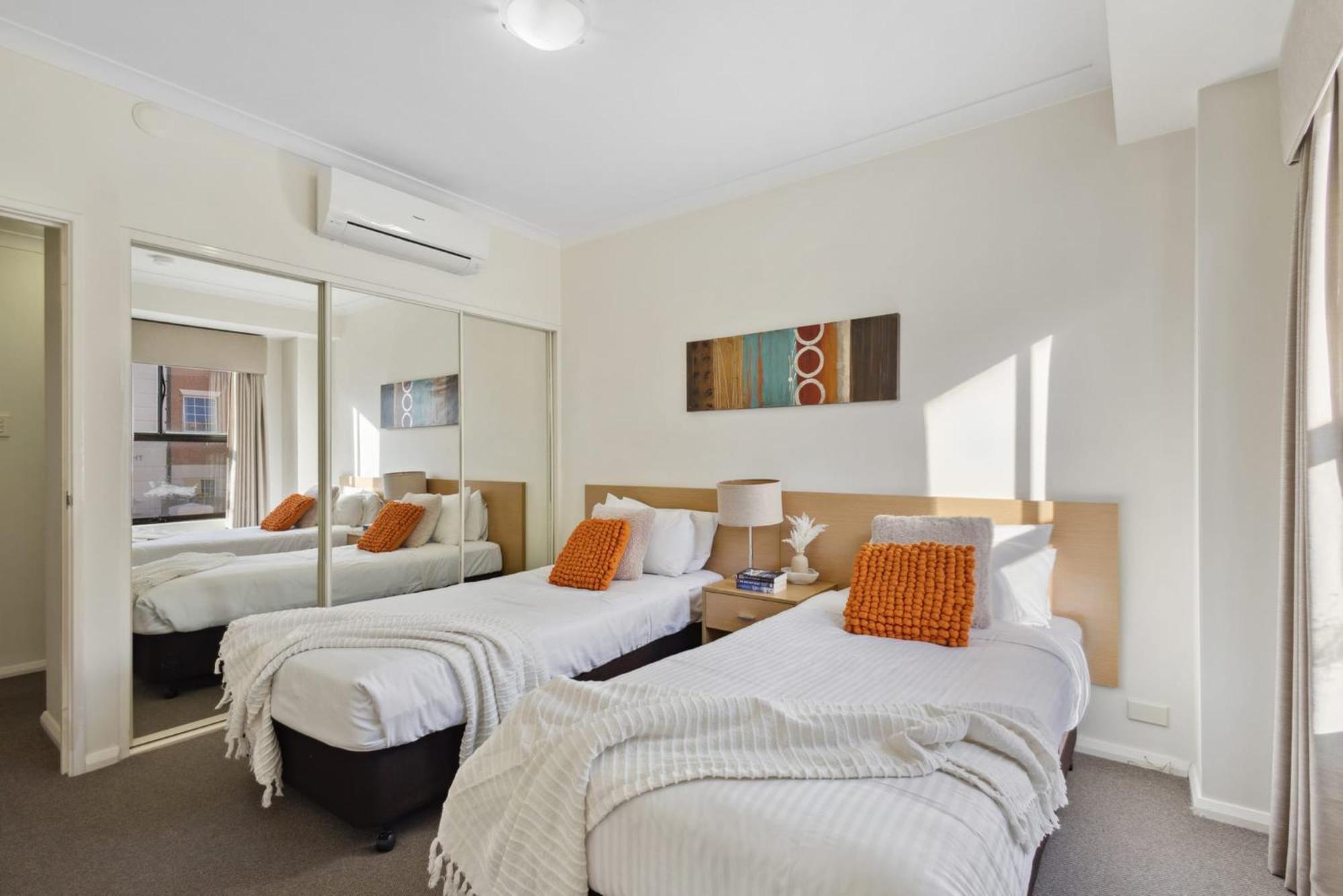Apartment 3bdr 2bth 1prk - Northbridge Townhouse *