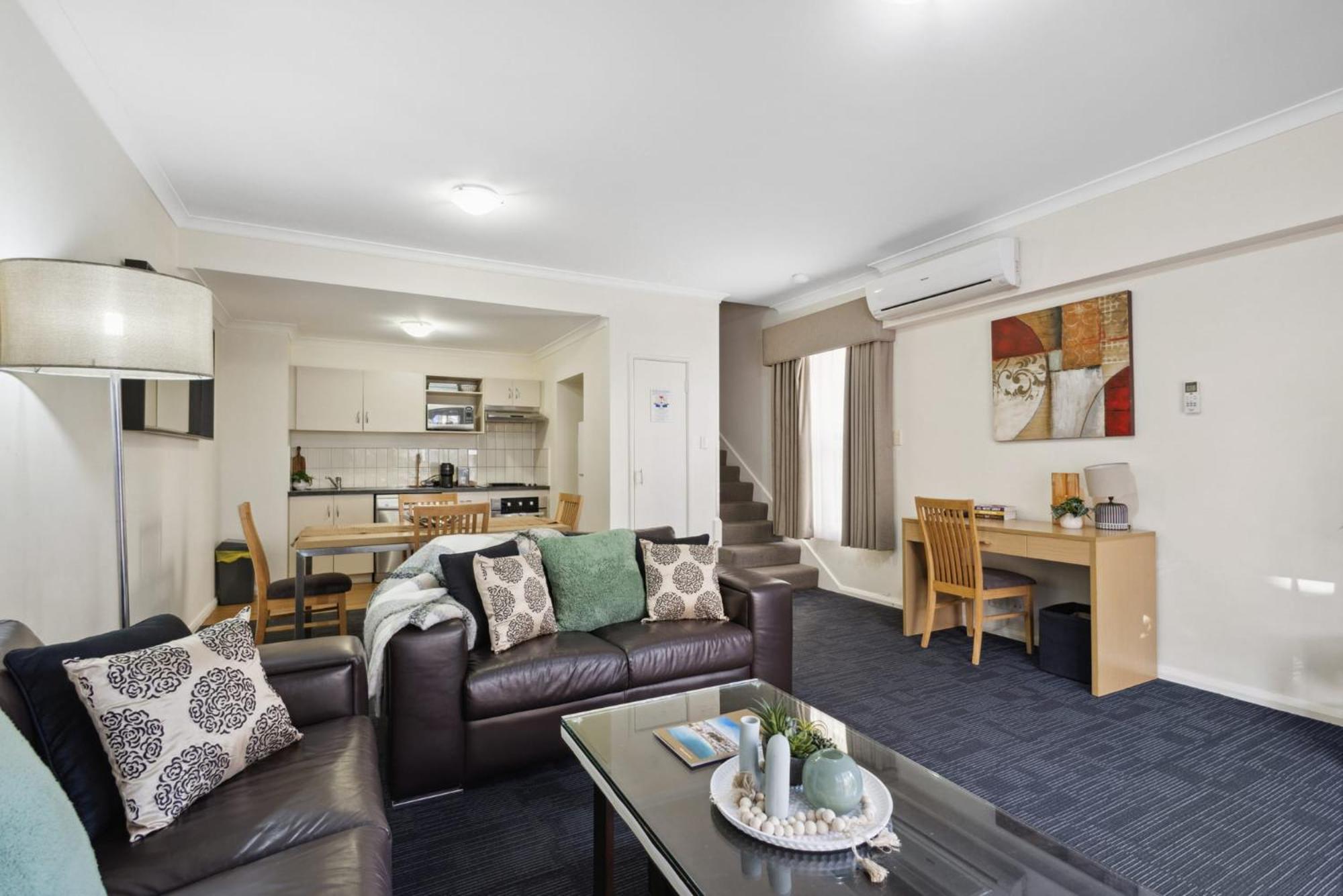 3bdr 2bth 1prk - Northbridge Townhouse