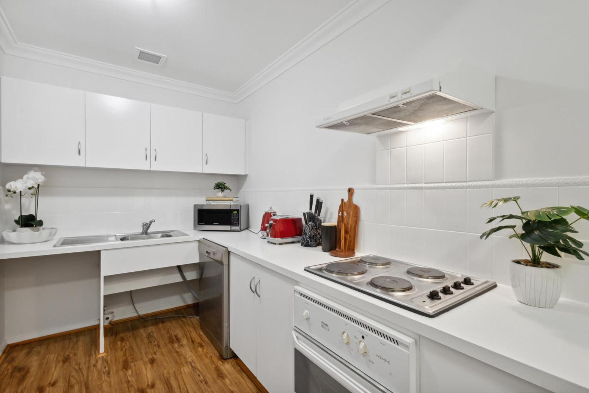 Apartment 1bdr 1bth 1prk - Street Joy