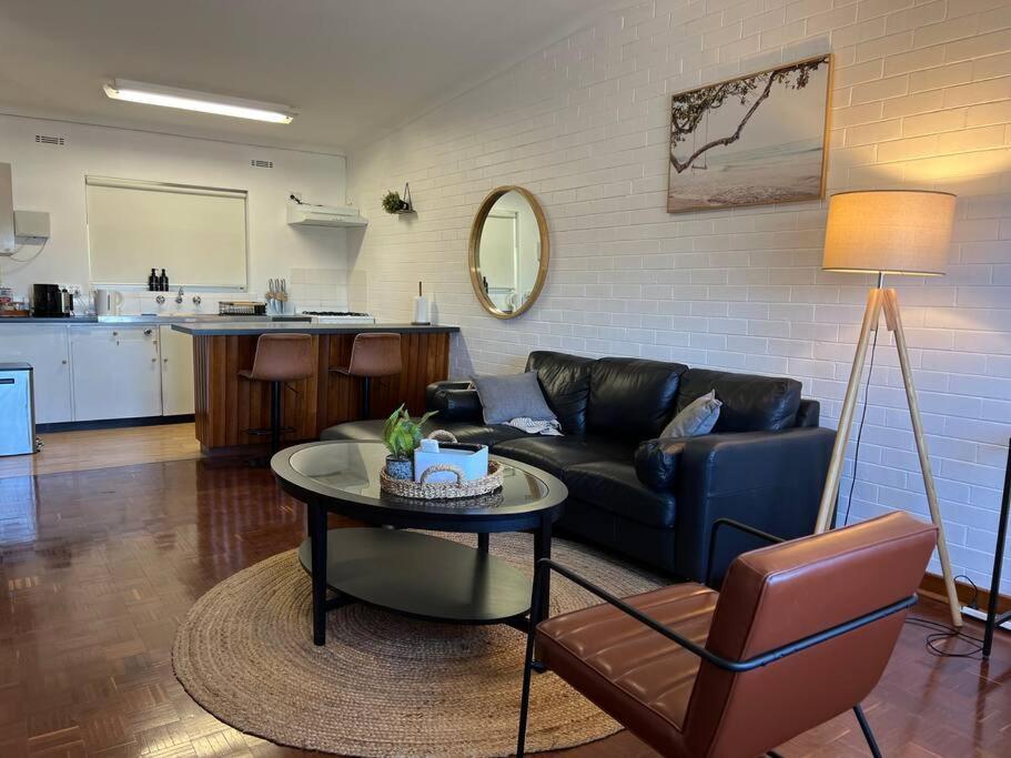 Apartment Humble & Cosy, In The Heart Of East Vic Park *