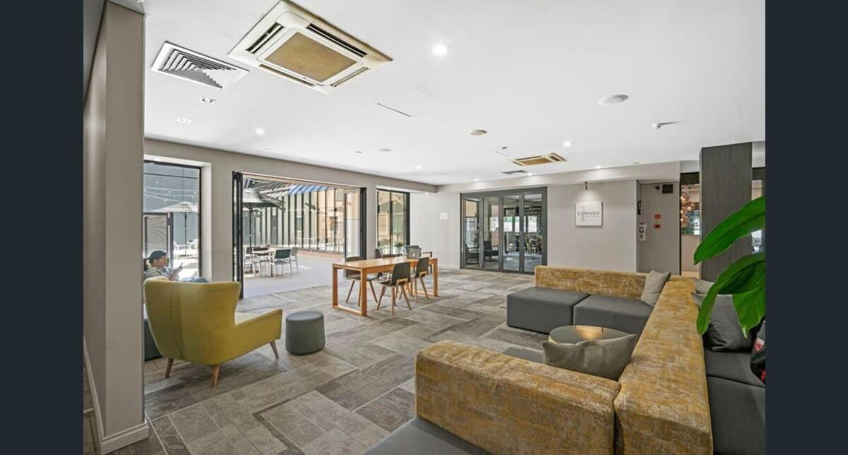 Apartment Hay Street Cbd Close To Swan River Perth