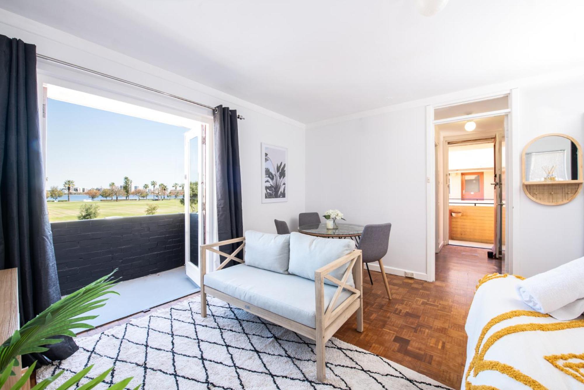 Central Loft River Views * Perth