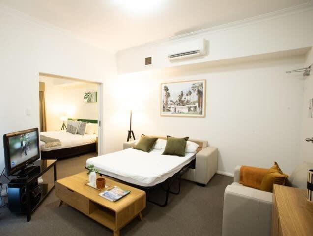 Fully Renovated 1bdr In Northbridge Apartment Perth
