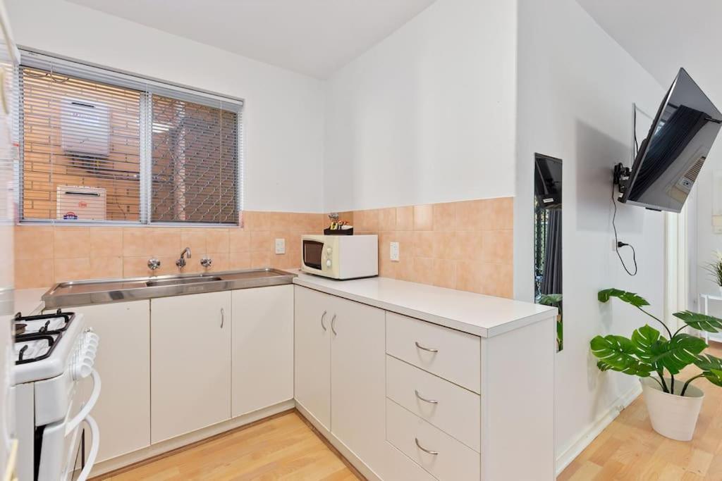 2 Burswood Motel *