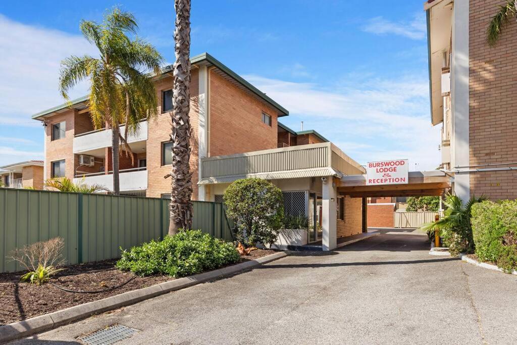 2 Burswood Motel