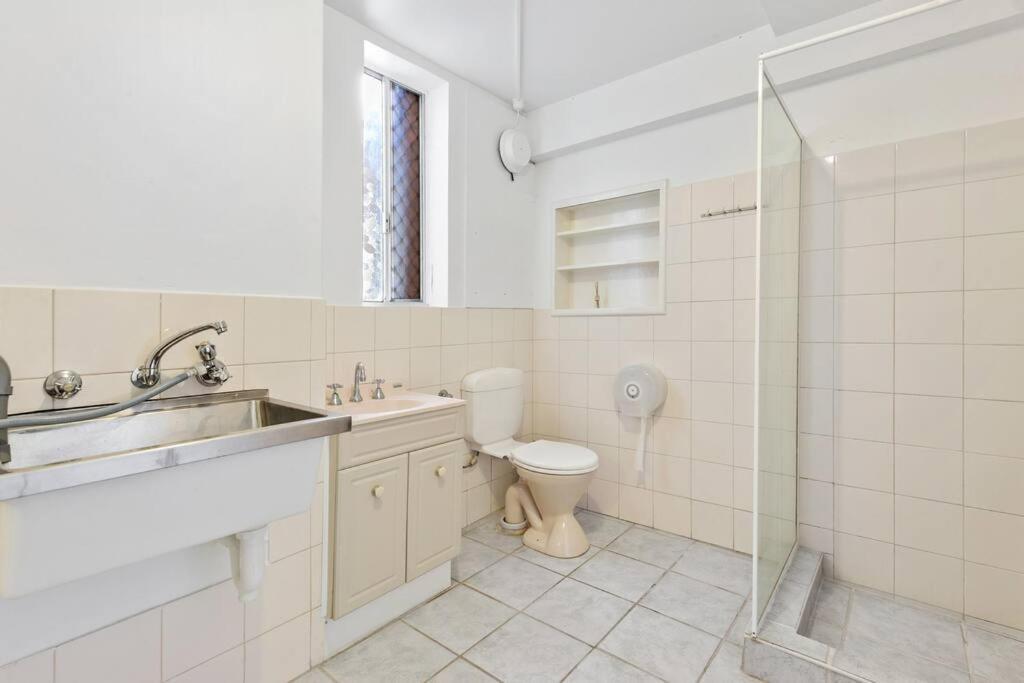2 Burswood Motel *