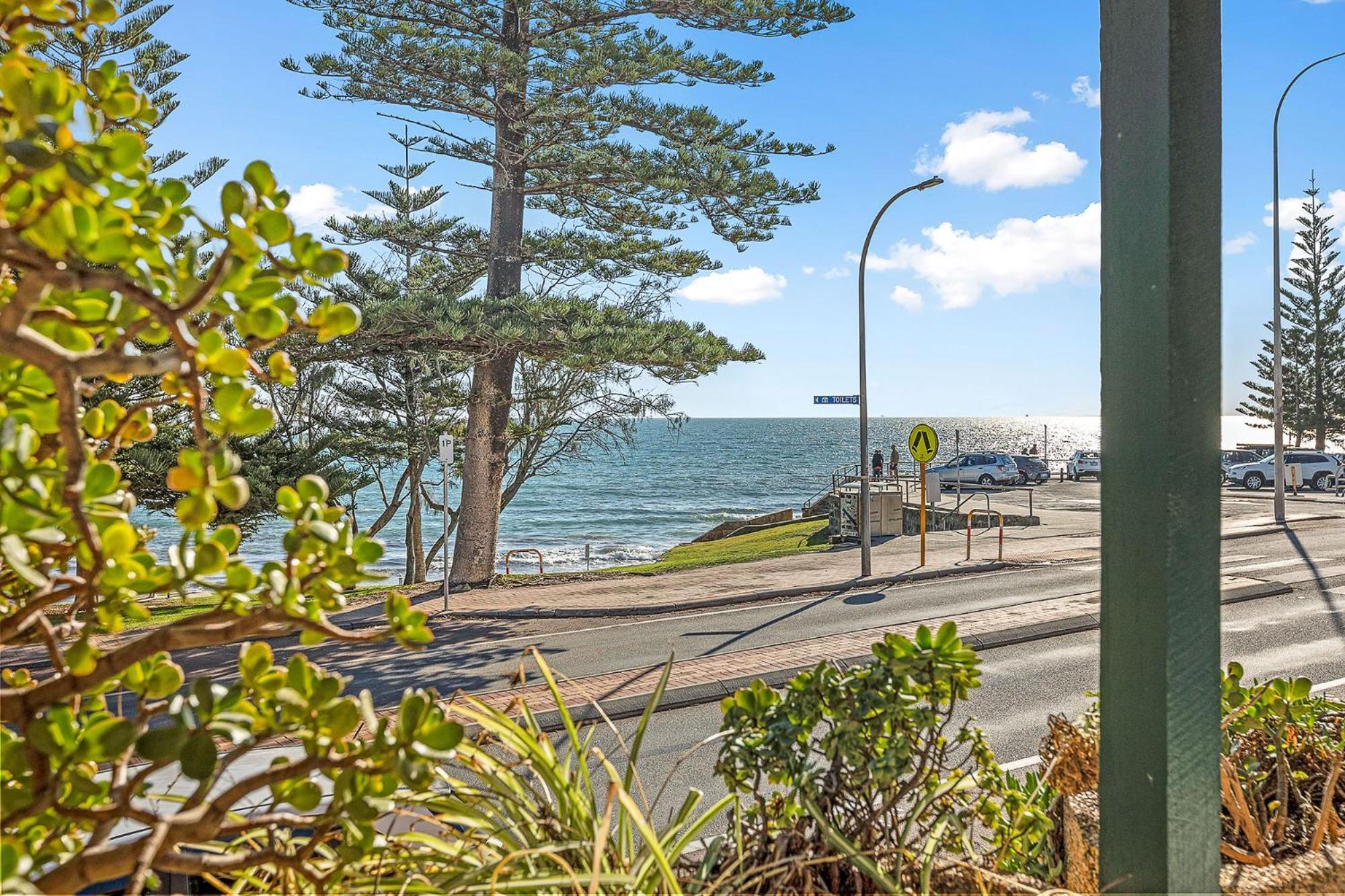 Apartment 8 Cottesloe Steps To - Sleeps 3