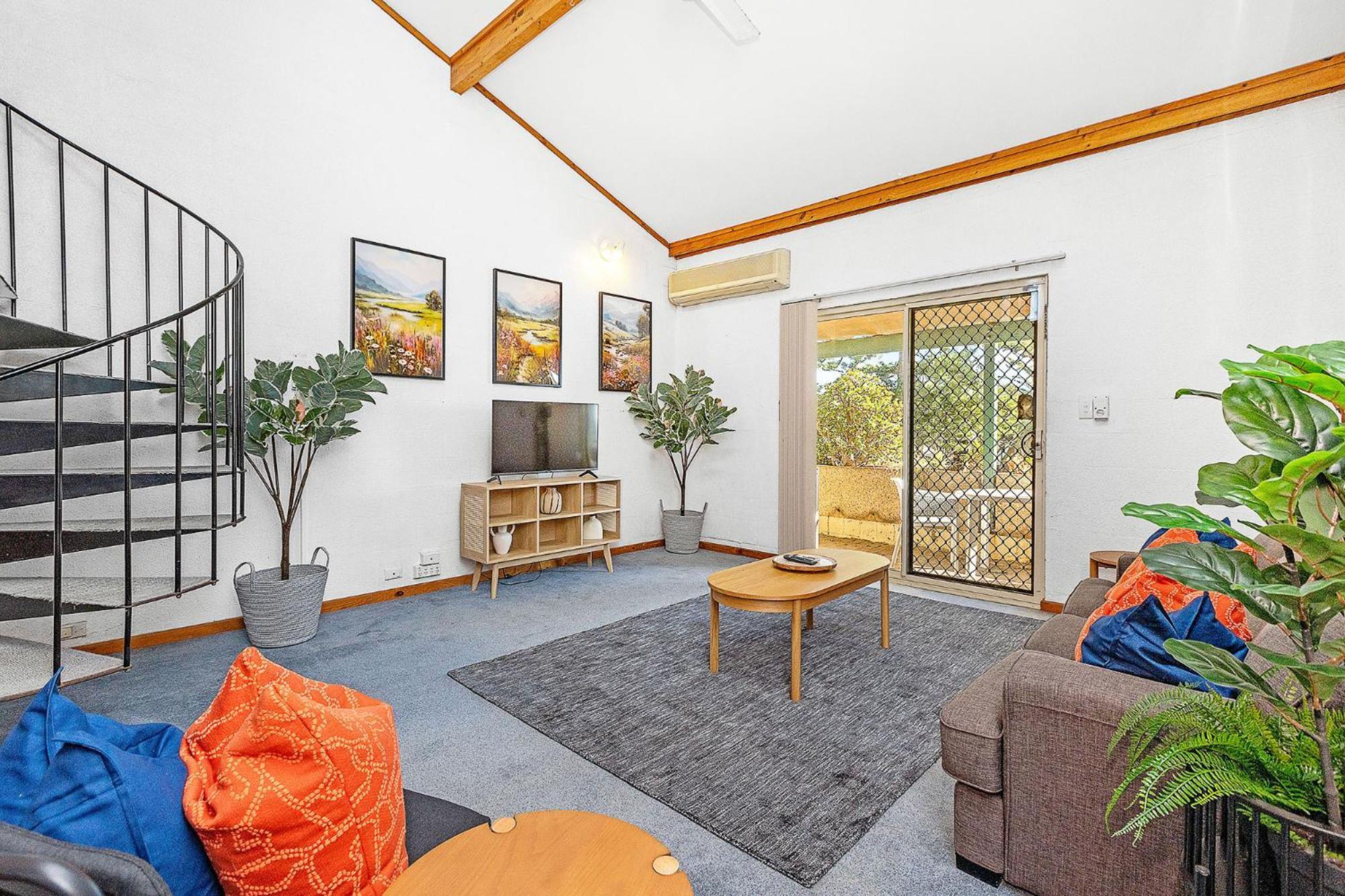 8 Cottesloe Steps To - Sleeps 3
