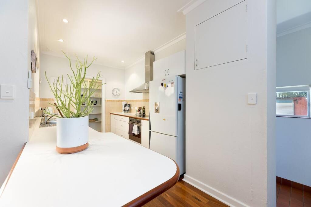 Cottesloe Artists Retreat - Executive Escapes Holiday home